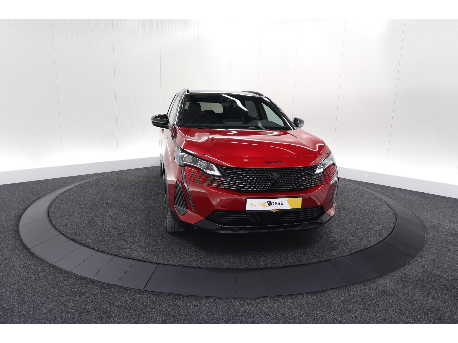 Peugeot 5008 PureTech 130 EAT8 GT Black Pack | Elektrische Kofferklep | Camera | Adaptieve Cruise Control | Dodehoekdetectie