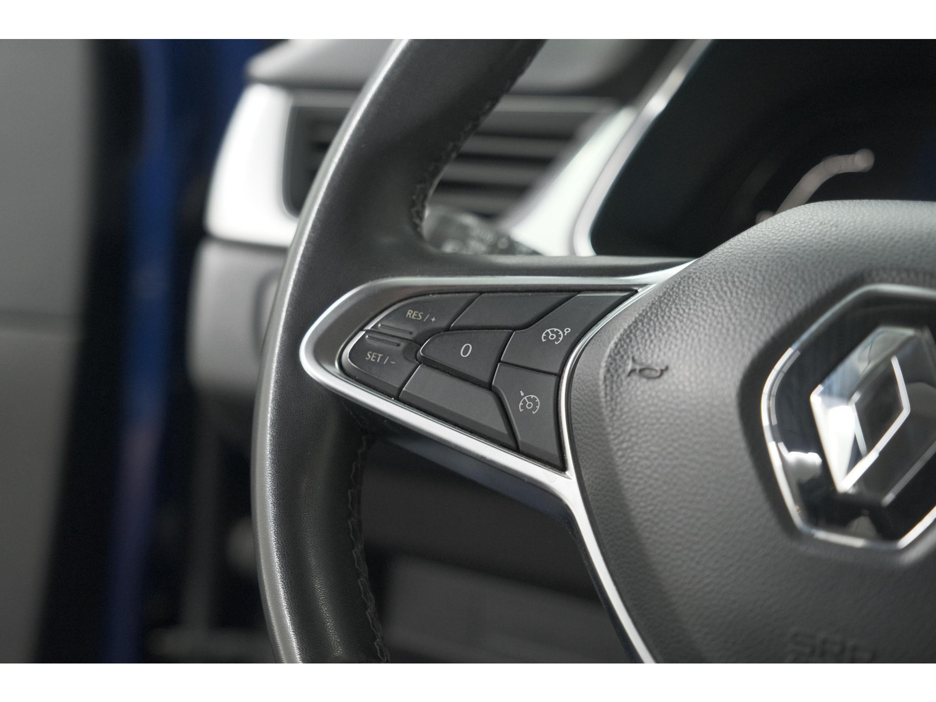 Renault Captur 1.6 E-Tech full hybrid 145 techno | Camera | Parkeersensoren | Climate control | Keyless