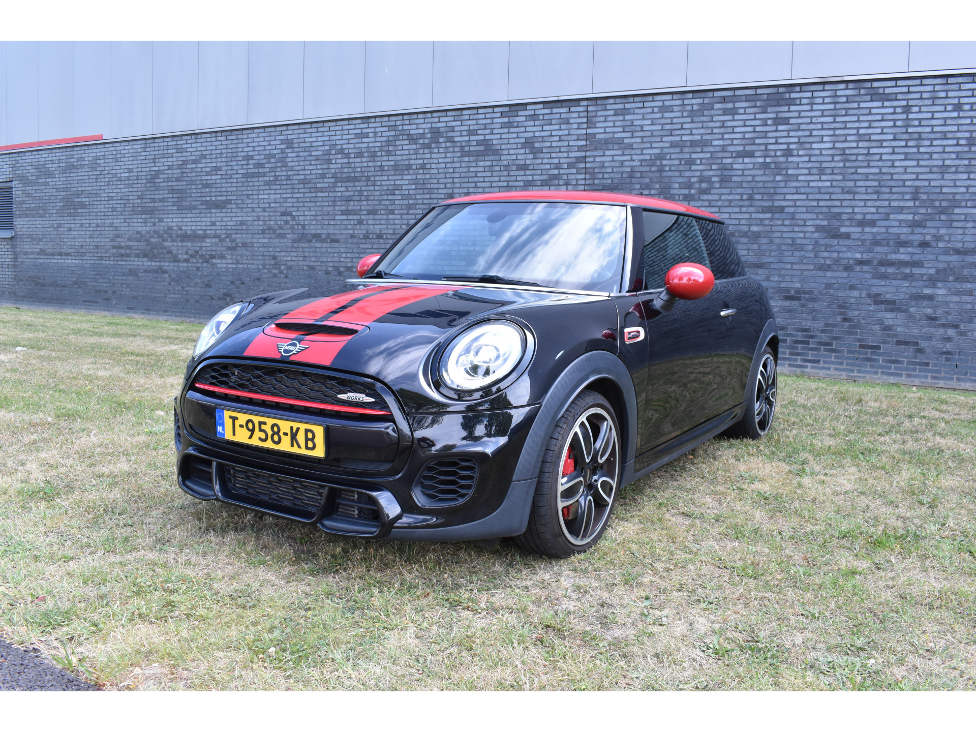 MINI 3-Deurs 2.0 John Cooper Works Chili 232pk Leer Navi Automaat