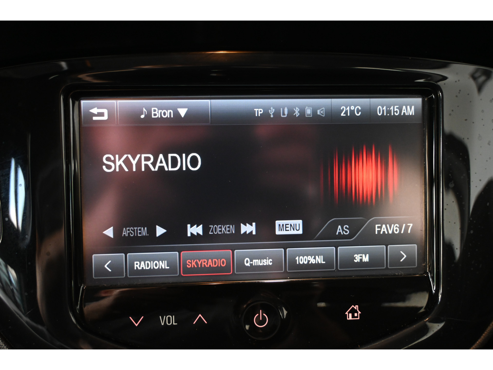 Opel Corsa 1.4 Edition Airco Cruise control Lichtmetaal Elektrisch Pakket Goed Onderhouden! Inruil Mogelijk!