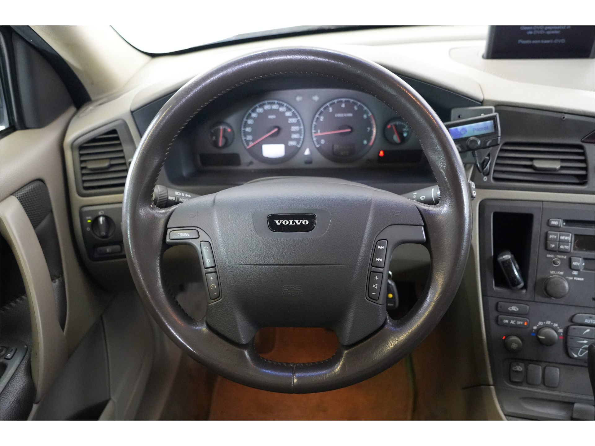 Volvo V70 Cross Country 2.4 T Geartr. Comf. | Blijvend Youngtimer | Trekhaak | Lage stand |