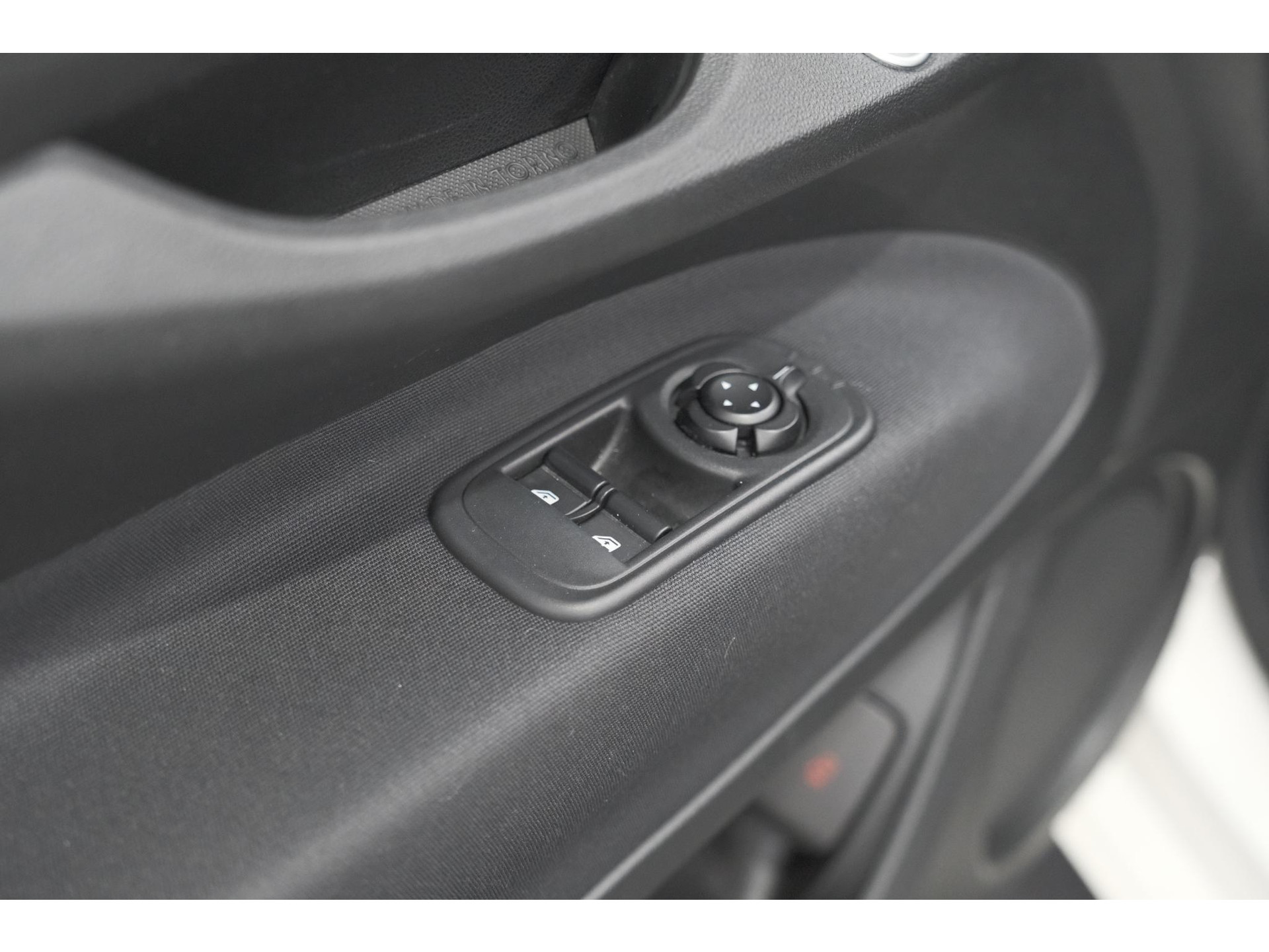 Fiat 500 C Icon 42 kWh | 97,3% SOH | Convenience Pack | Camera | Dodehoekdetectie | Stoelverwarming