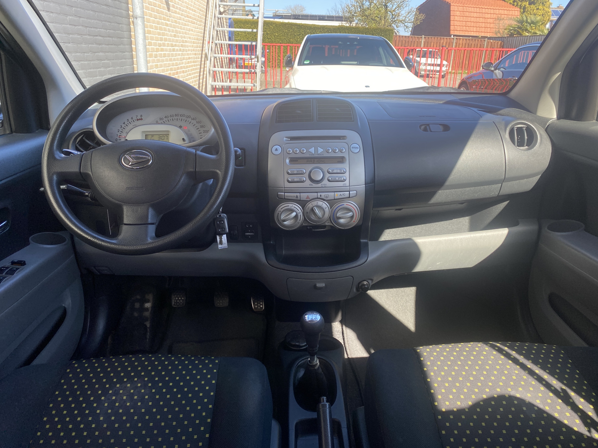 Daihatsu Sirion 2 1.3-16V Prestige | dealer onderhouden | airco | elektrisch pakket | nieuw geleverd | 3 maand garantie