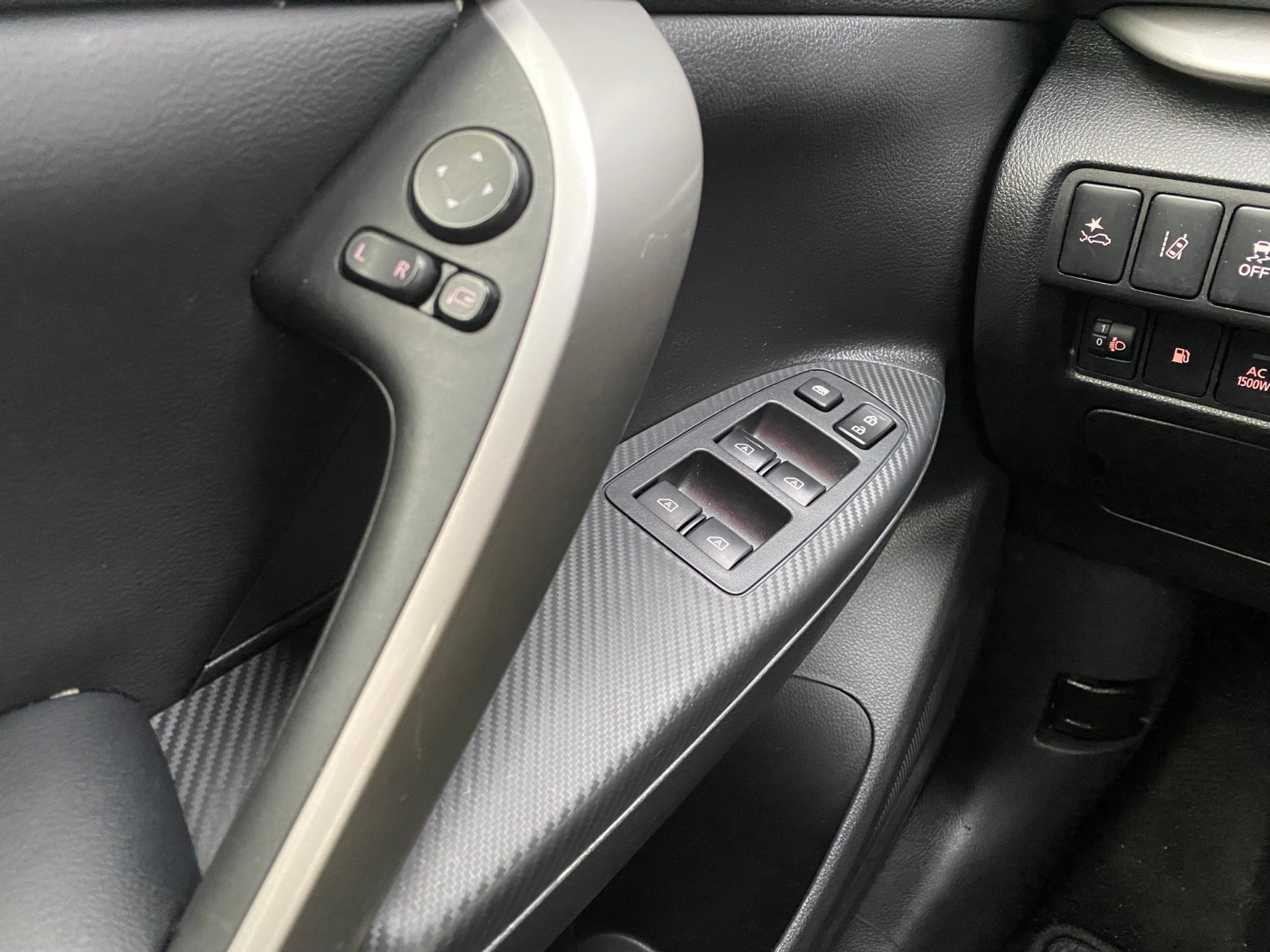 Mitsubishi Eclipse Cross 2.4 PHEV Instyle 4WD 188 pk AUT. | 1e eigenaar | navigatie | stoel-stuurverwarming | leder/alcantara interieur