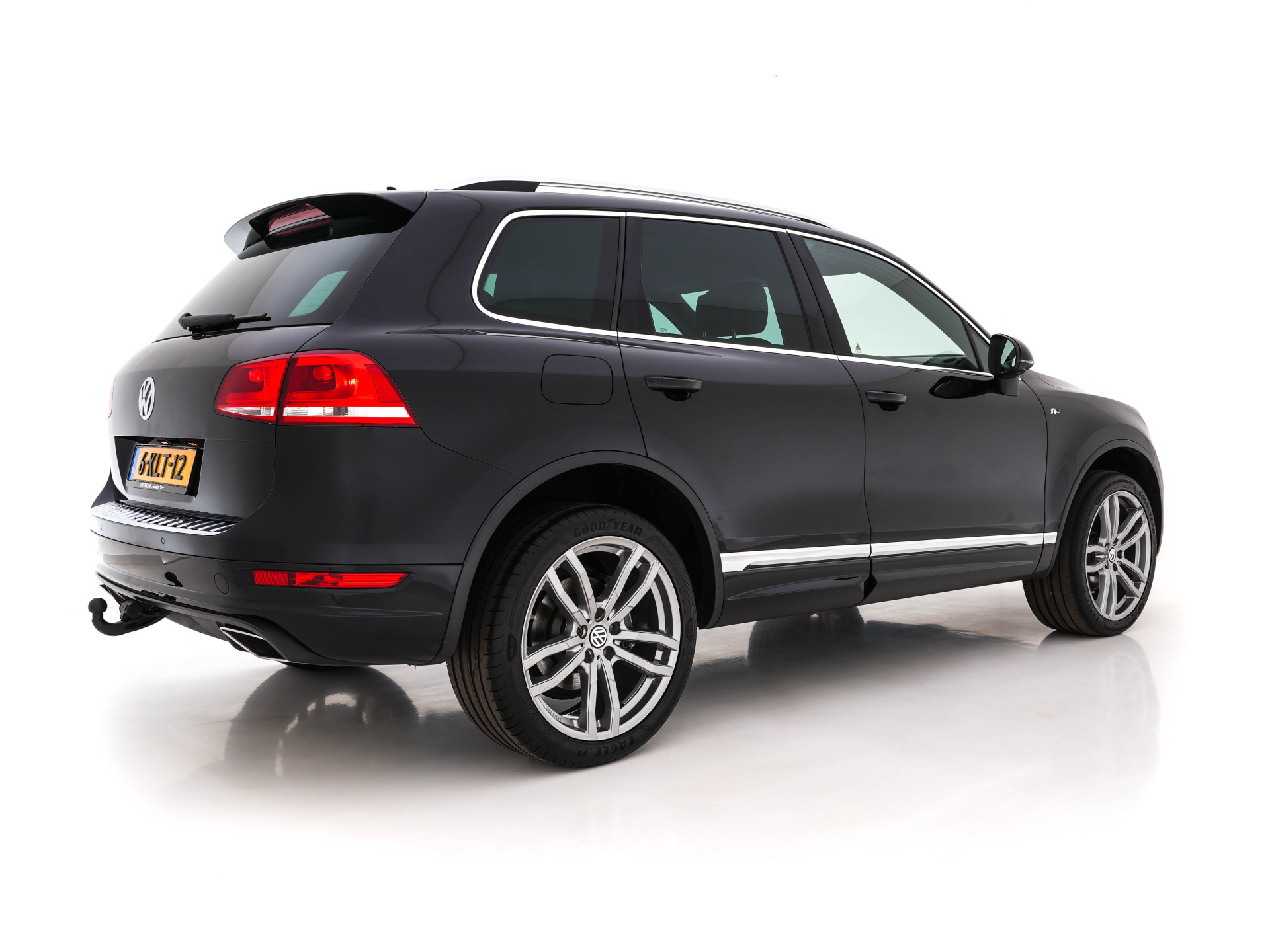 Volkswagen Touareg 3.0 TDI R-line-Sportpack AWD Aut. *FULL-LEATHER | BI-XENON | MEMORY-PACK | DYNAUDIO | AIR-SUSPENSION | NAVI-FULLMAP | COMFORT-SEATS  | ECC | HEATED-SEATS | PDC | CRUISE | TOWBAR | 21''ALU*