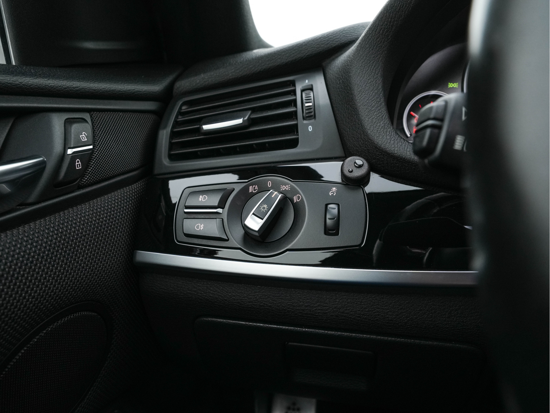 BMW X4 xDrive35d Centennial High Executive M-Sportpack Aut. *PANO | HEAD-UP | LEATHER-FABRIC | FULL-LED | ADAPTIVE-CRUISE | MEMORY-PACK | CAMERA | NAVI-FULLMAP | HEATED-SPORTSEATS | TOWBAR | PRIVACY-GLASS | SHIFT-PADDLES | 20''ALU*