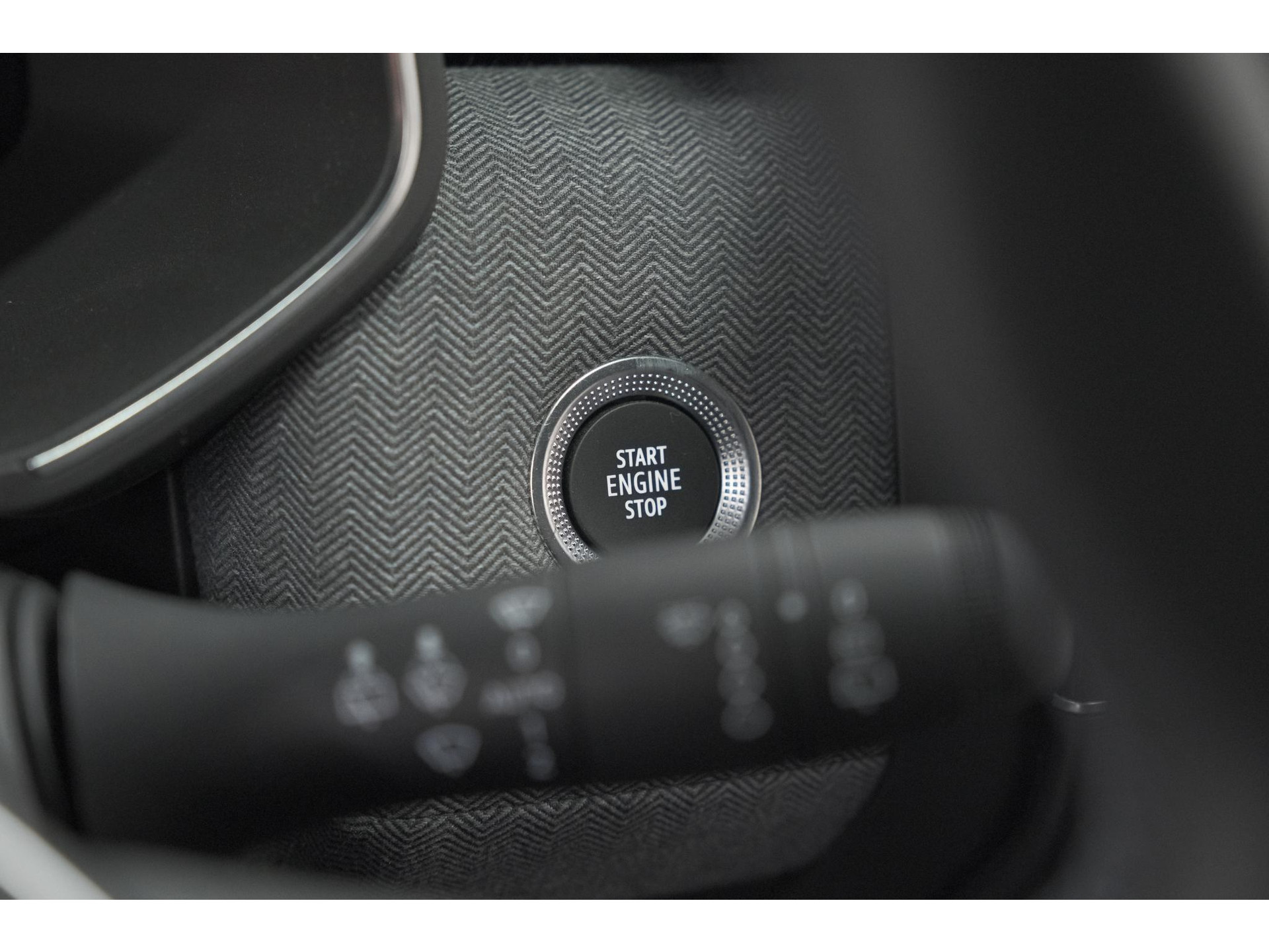 Renault Clio TCe 90 Techno | 360 Camera | Adaptieve Cruise Control | 9.3 Inch Groot Scherm