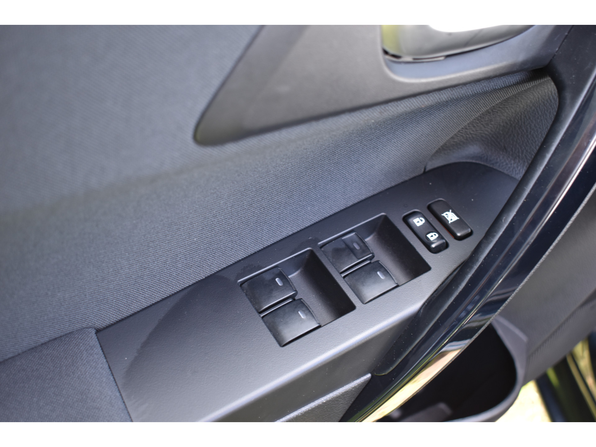 Toyota Auris Touring Sports 1.2T Aspiration Limited Navi Trekhaak Parkeer camerafoto’s volgen
