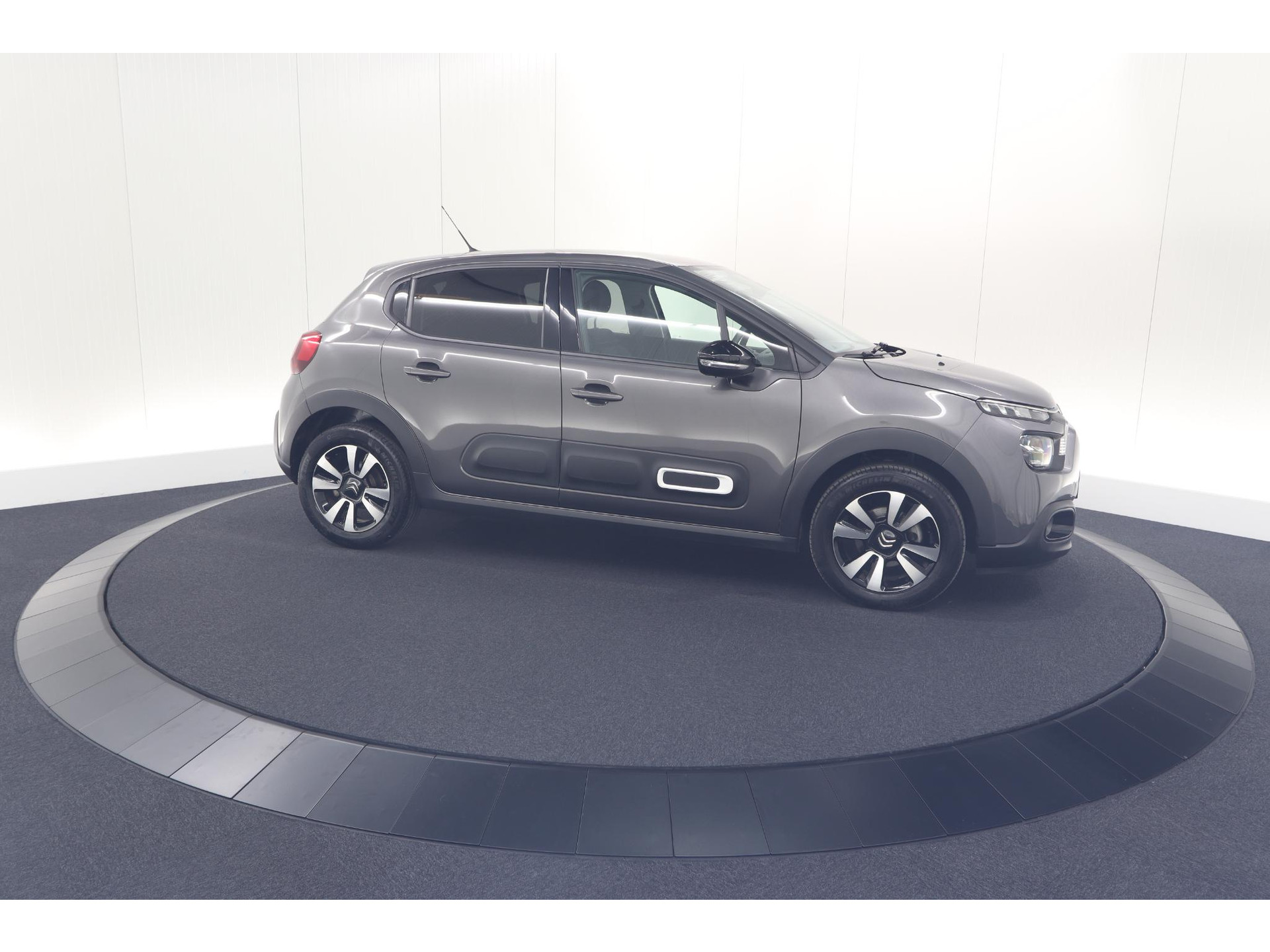 Citroen C3 PureTech 110 EAT6 C-Series | Apple Carplay | Parkeersensoren | Climate Control