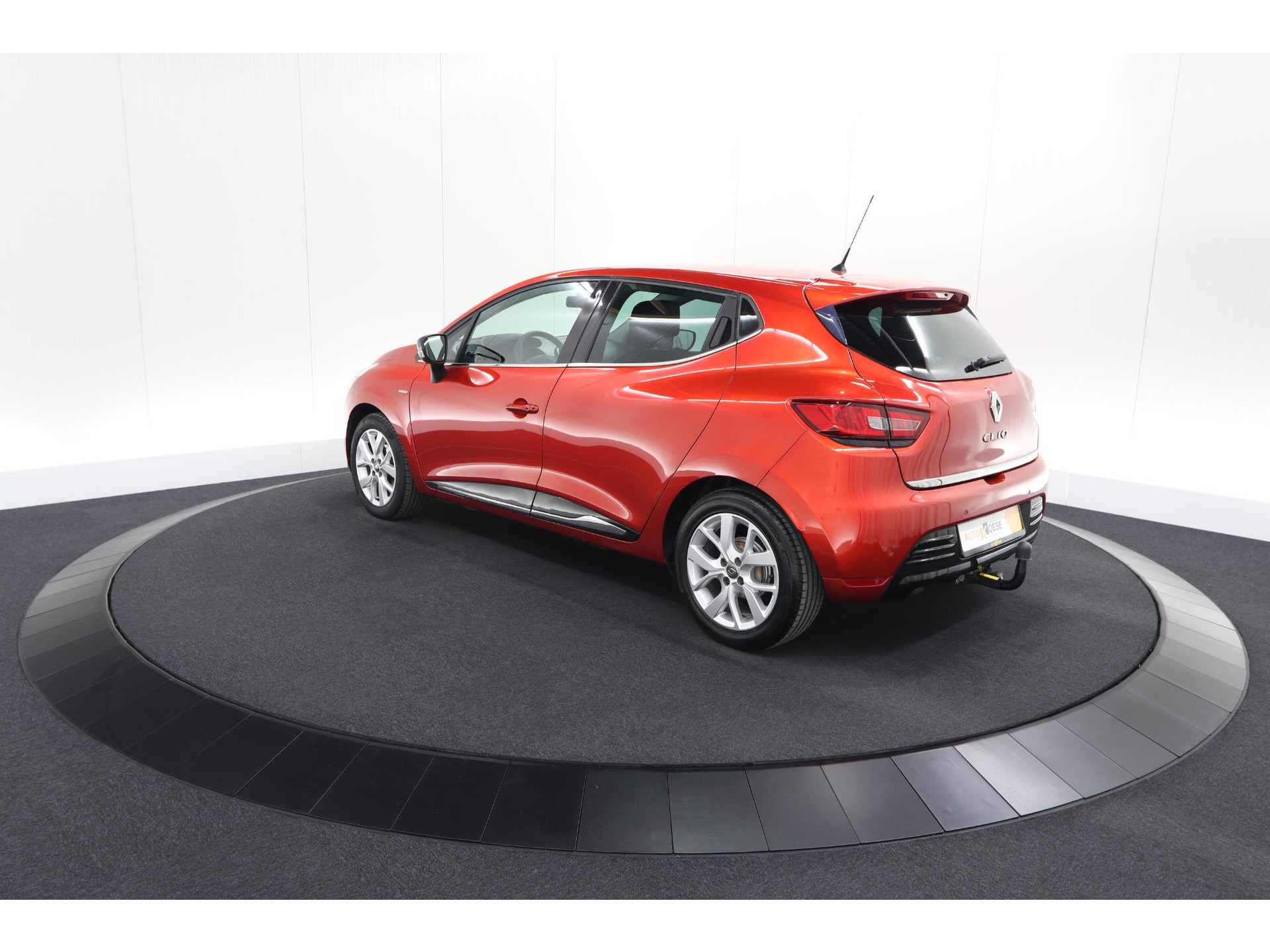 Renault Clio TCe 90 Limited | Trekhaak | Parkeersensoren | Navigatie