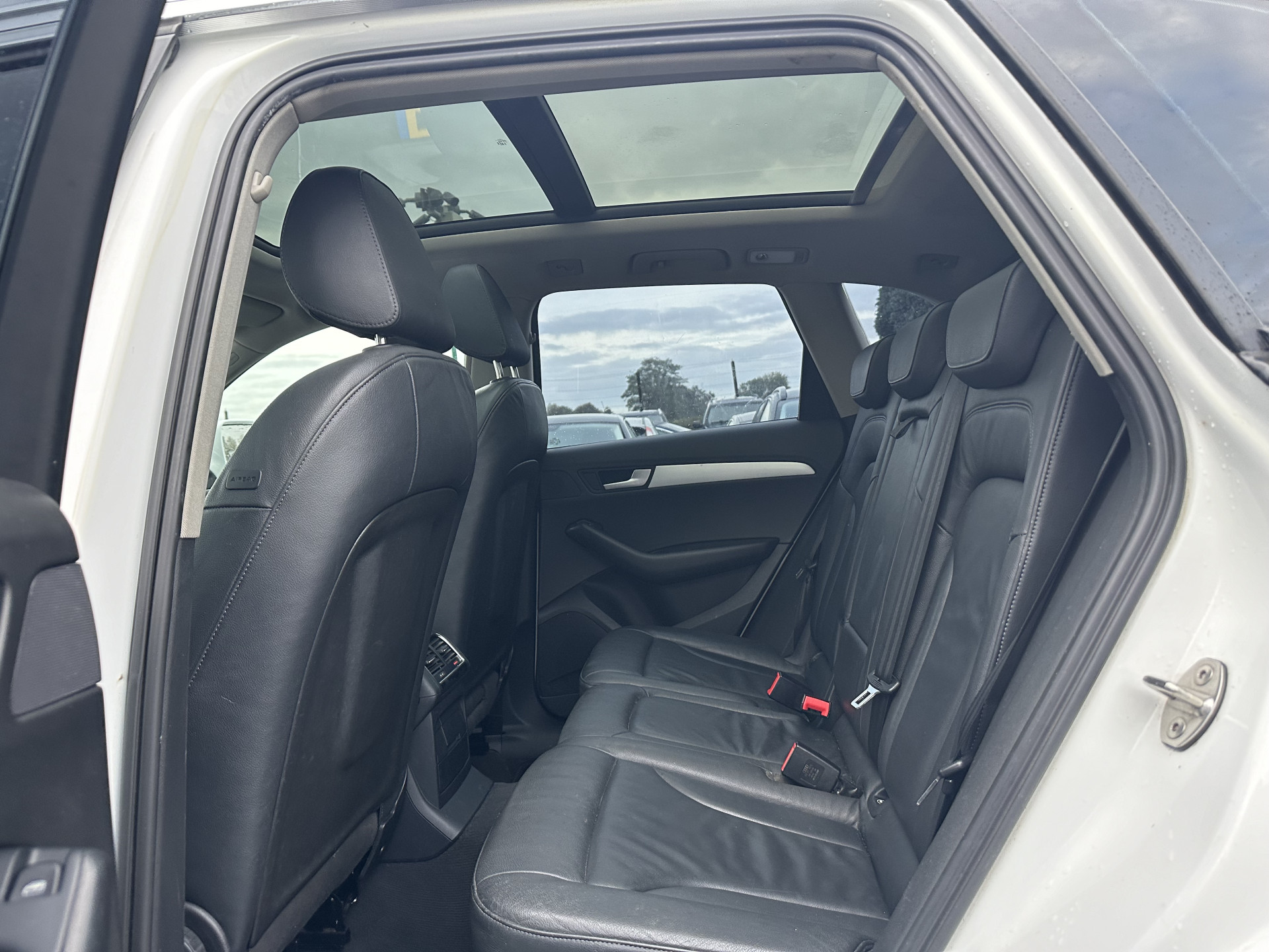 Audi Q5 2.0 TFSI Quattro (OIL PRESSURE PROBLEM) Pro Line Aut. *PANO | LUXURY-LEATHER | XENON-PLUS | NAVI-FULLMAP | PDC | AUDI-SOUNDSYSTEM | PRIVACY-GLASS | ECC | CRUISE | HEATED-COMFORTSEATS |  18"ALU*