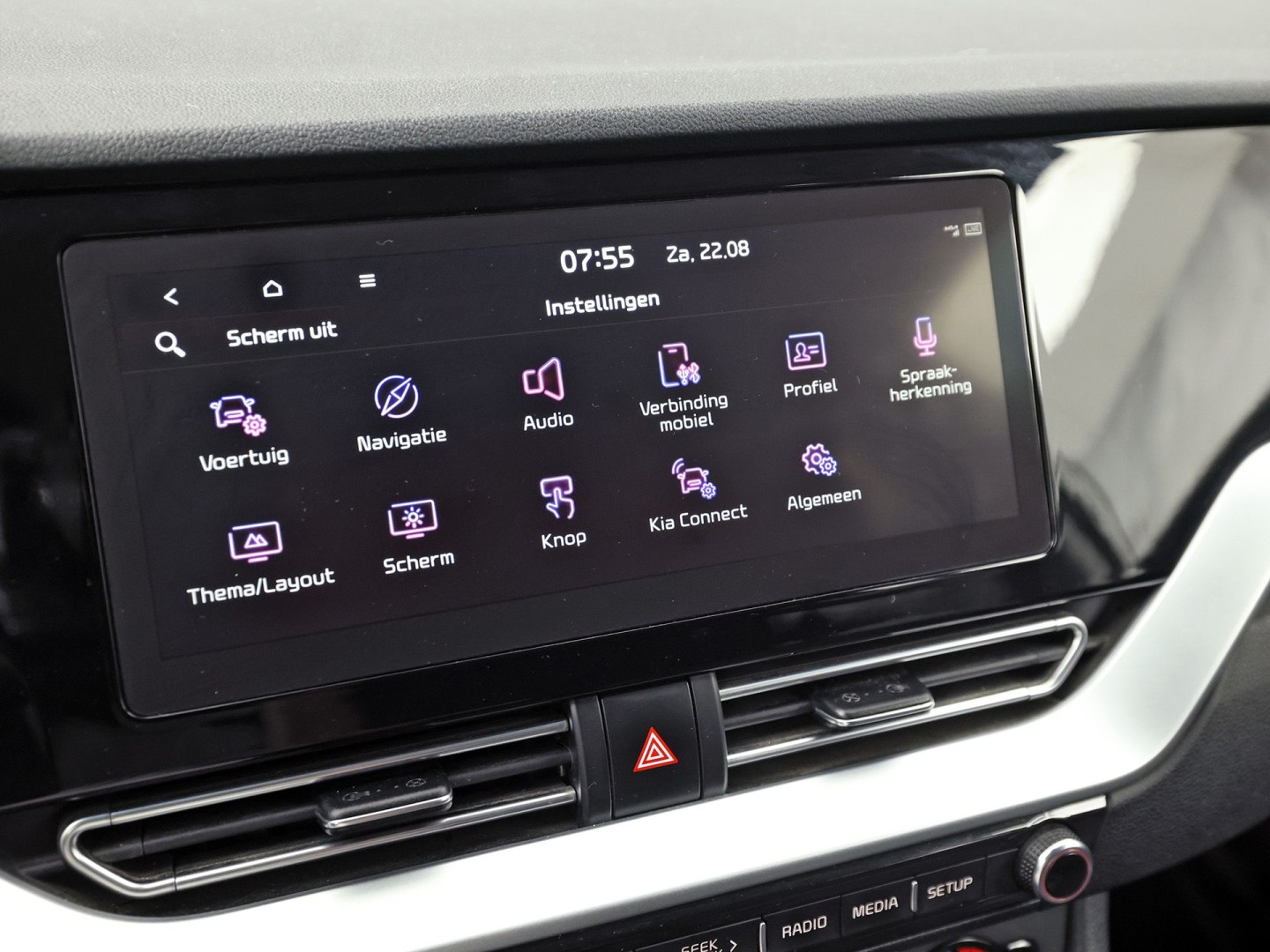 Kia Niro 1.6 GDi PHEV DynamicLine 141Pk Automaat (1e EIGENAAR, APPLE CARPLAY, GROOT NAVI, CAMERA, TREKHAAK, SPORTSTOELEN, ADAPTIVE CRUISE, GETINT GLAS, LEDER, NIEUWSTAAT)