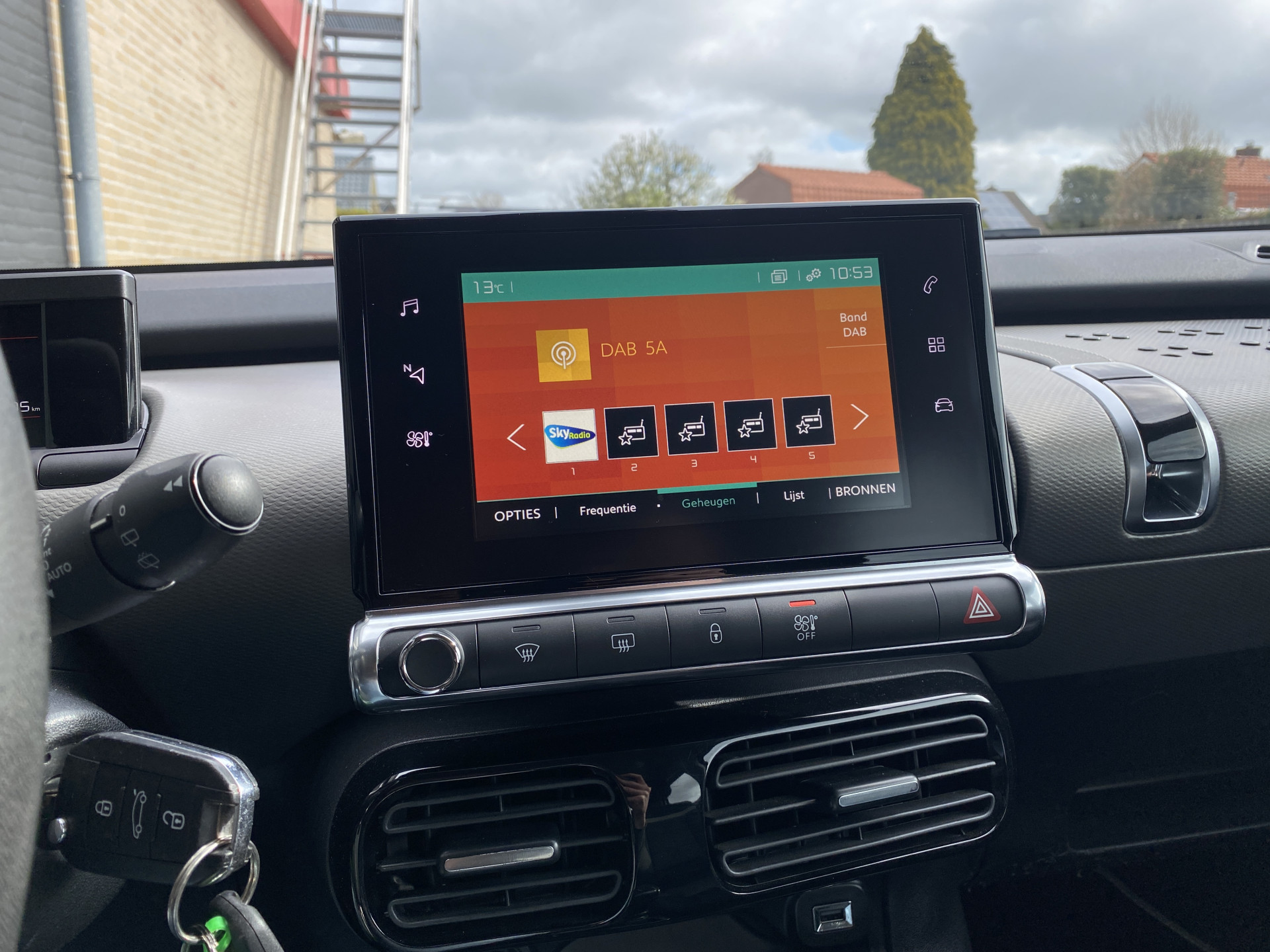 Citroën C4 Cactus 1.2 PureTech Business | navigatie | trekhaak | cruise control | parkeersensoren | apple carplay/android auto
