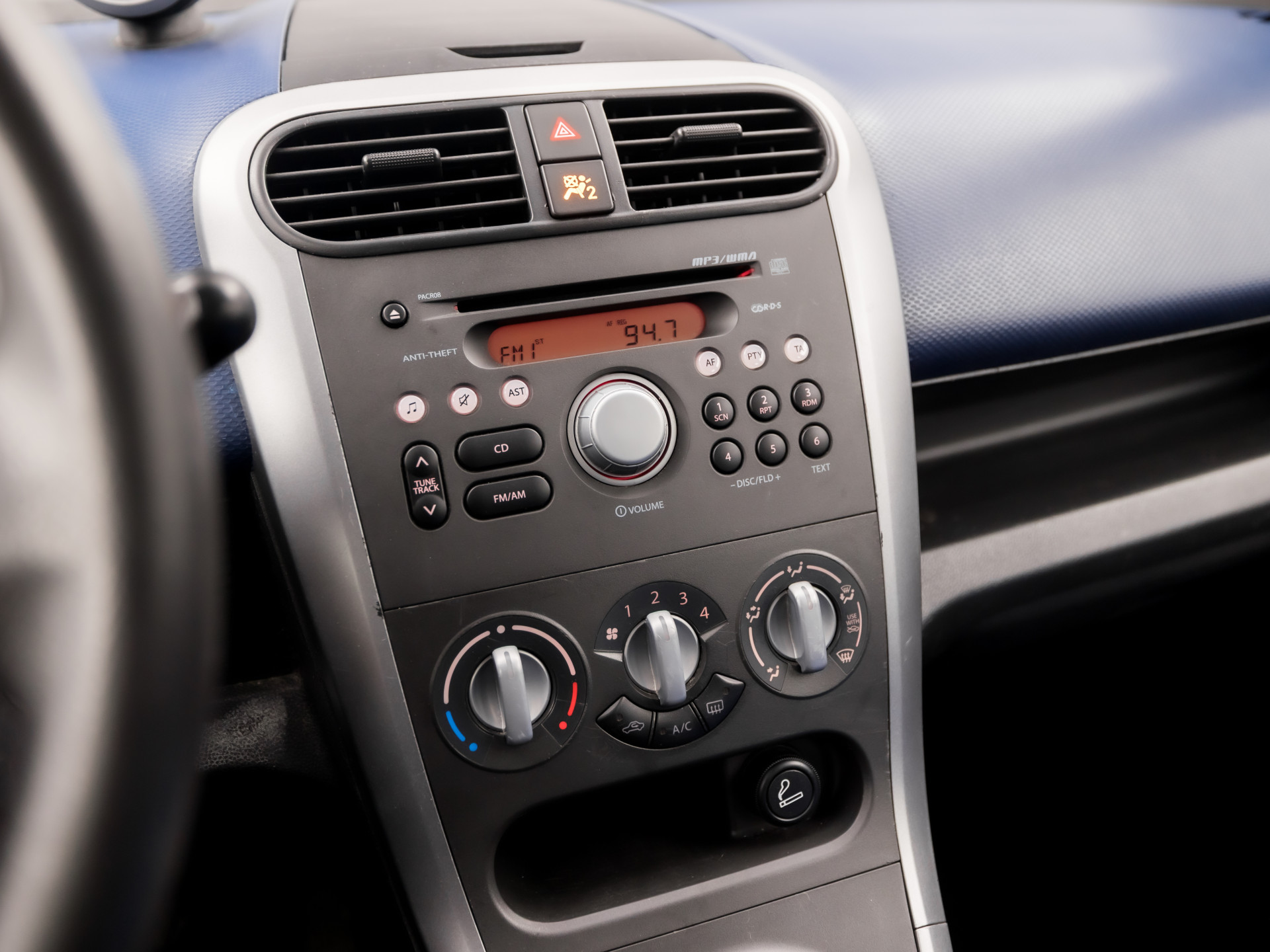 Opel Agila 1.2 Sport (AIRCO, ELEK RAMEN, SPORTSTOELEN, GETINT GLAS, NIEUWE APK, NIEUWSTAAT)