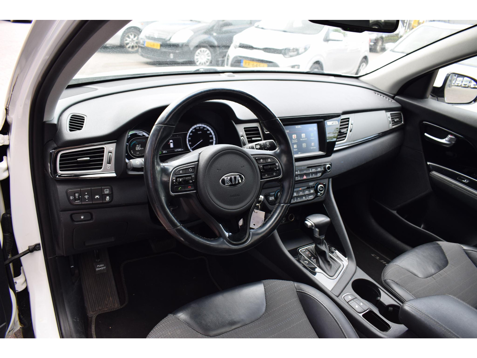 Kia Niro 1.6 GDi Hybrid Edition | Pano | Apple CarPlay | Stuur- en Stoelverwarming