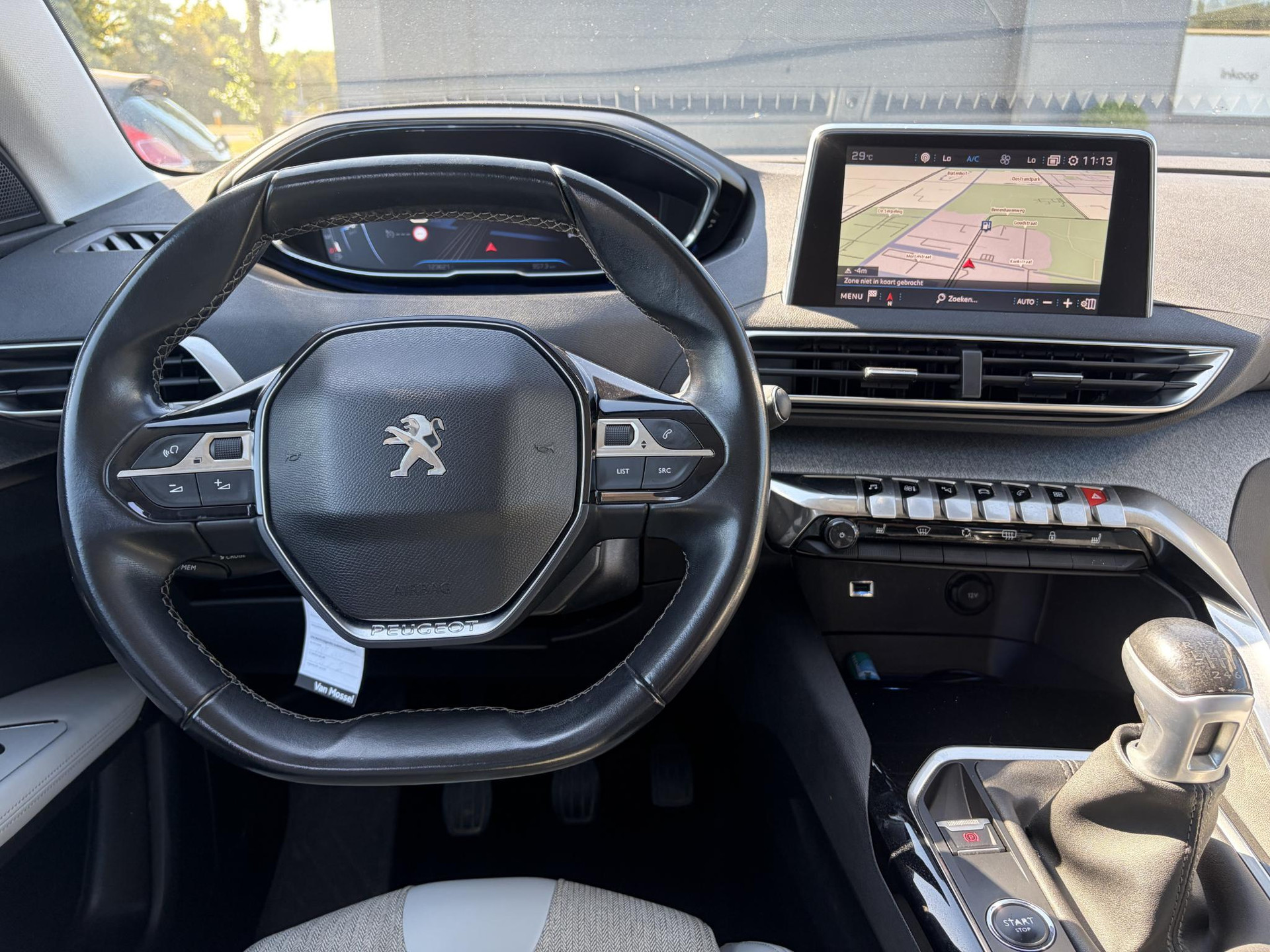 Peugeot 3008 1.2 PureTech Allure 2e Eigenaar l D-riem vv in 2023 l 360° Camera l Carplay l Dealer Onderhouden l Keyless l Stoelverwarming l Dodehoek l 6 Bak l Pdc V+A l 131pk l Bj 12-2017 l 19'' Lmv l Apk tot 12-2026