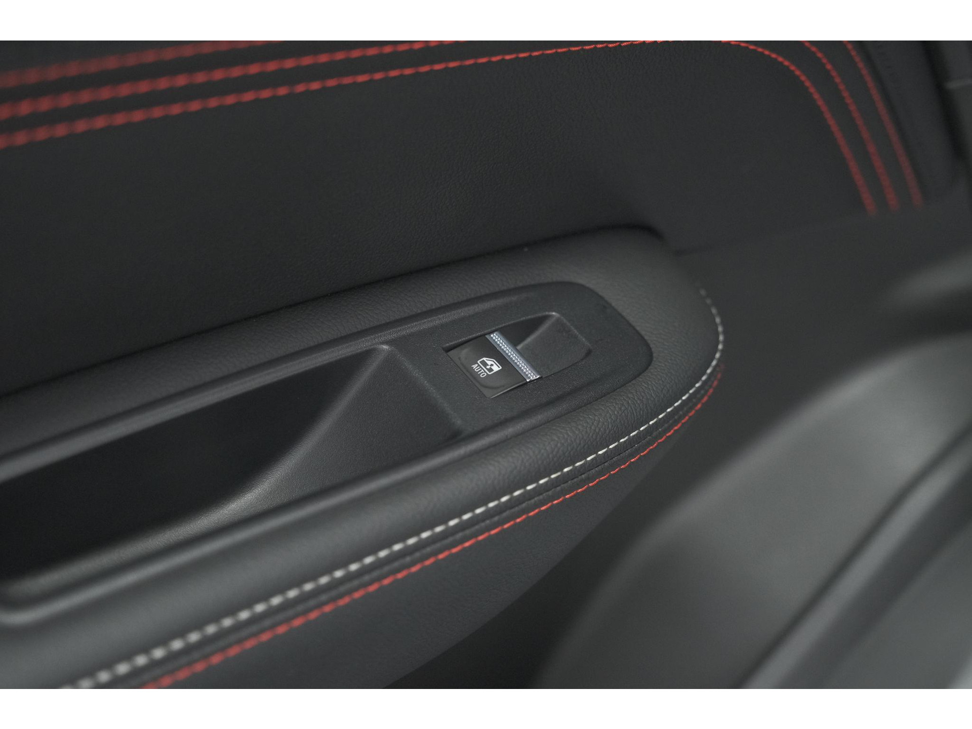 Renault Arkana 1.3 TCe 140 EDC RS Line | Camera | Cruise Control Adaptief | Dodehoekdetectie | Stoelverwarming | Apple Carplay
