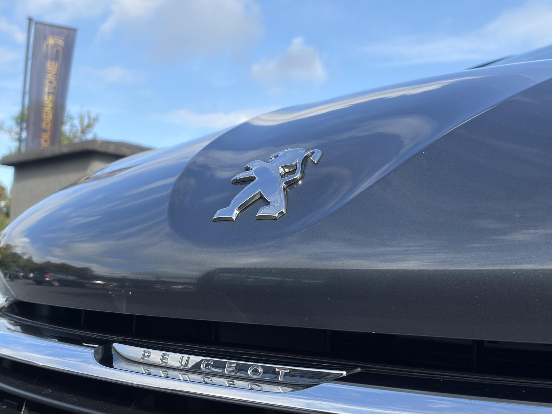 Peugeot 208 1.2 PureTech Blue Lion ✓Nieuwe D-riem✓Afn.Trekhaak✓Carplay✓Navi✓Airco✓Cruise✓Pdc✓2e Eigenaar✓Weinig Km✓5 Deurs✓N.A.P✓Apk tot 08-2027