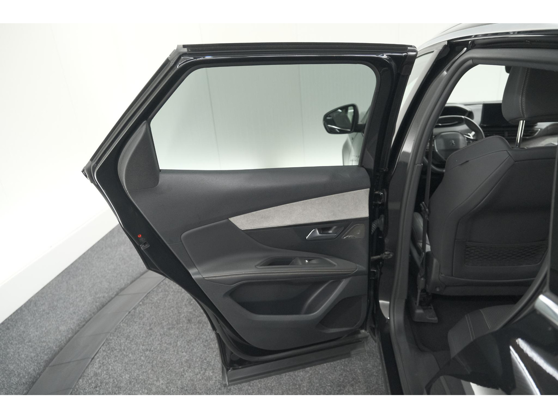 Peugeot 3008 1.2 Hybrid 136 GT | 360 Camera | Adaptieve Cruise Control | Elektronische Kofferklep | Navigatie