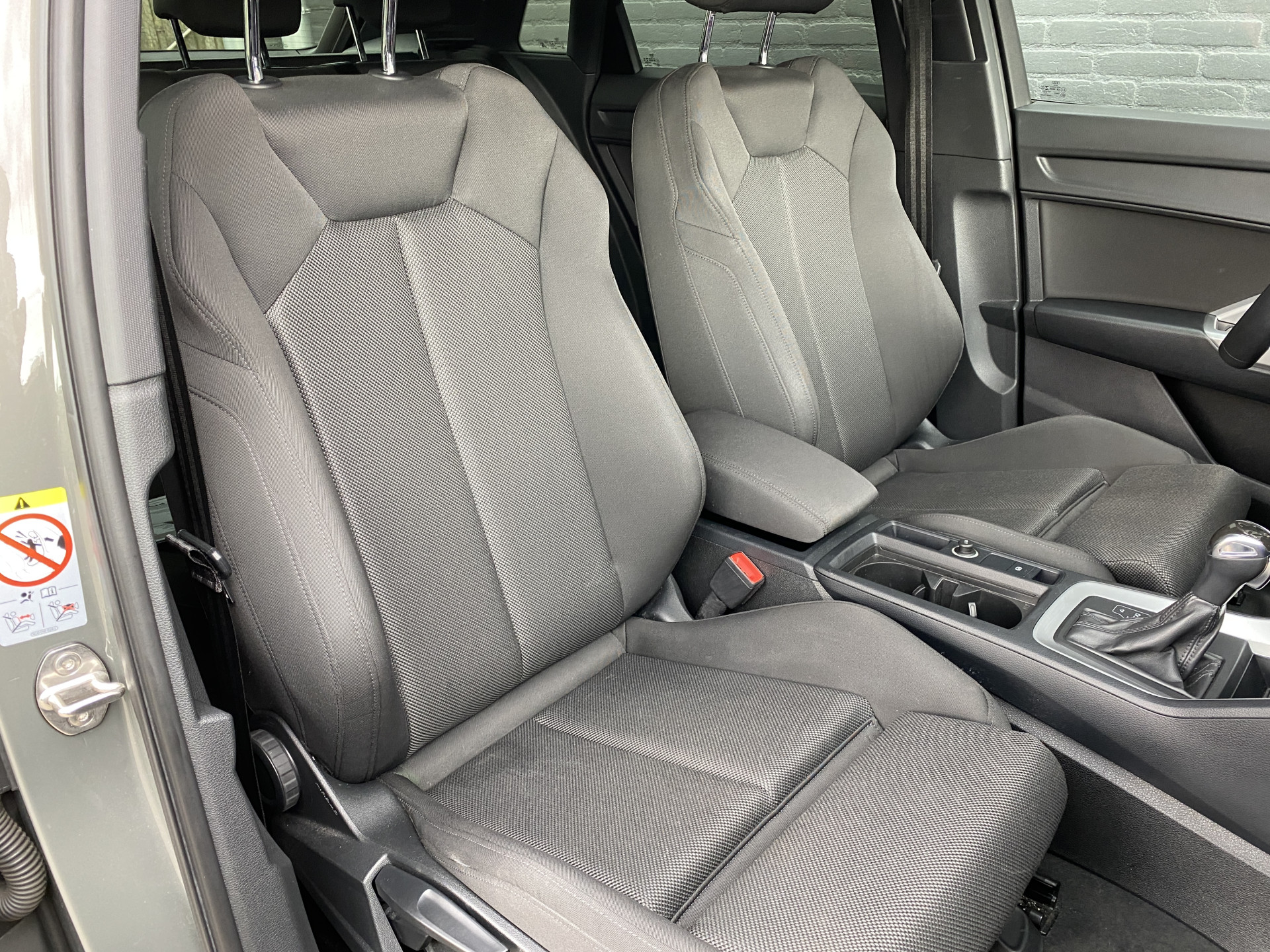 Audi Q3 35 TFSI 150 pk S Line AUT. | zwart optiek | 20'' lichtmetalen velgen | adaptieve cruise | sportstoelen | apple carplay | led kopl.