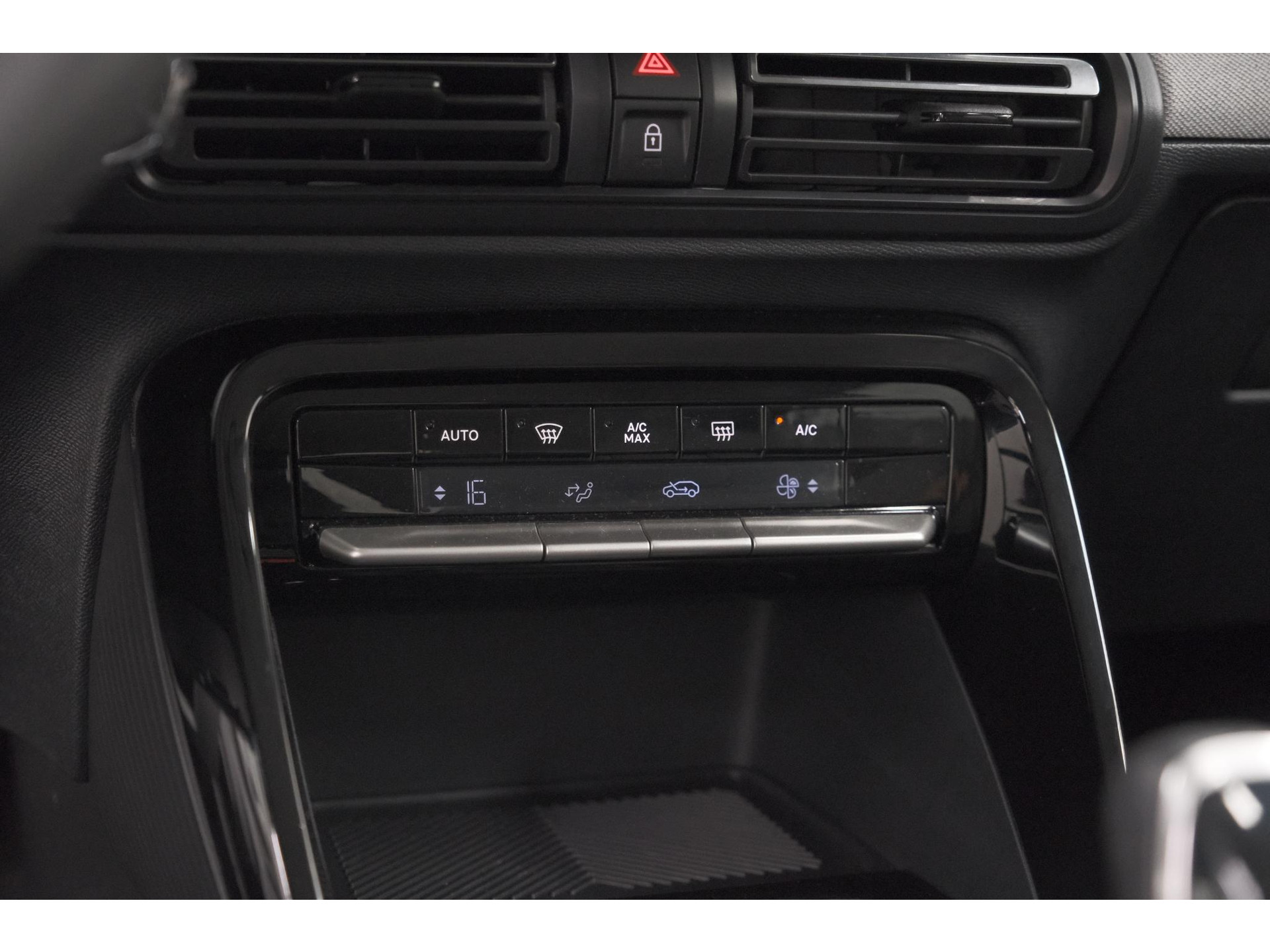 Citroen C3 Aircross 1.2 Turbo 100pk Plus | Camera | Parkeersensoren | Apple Carplay