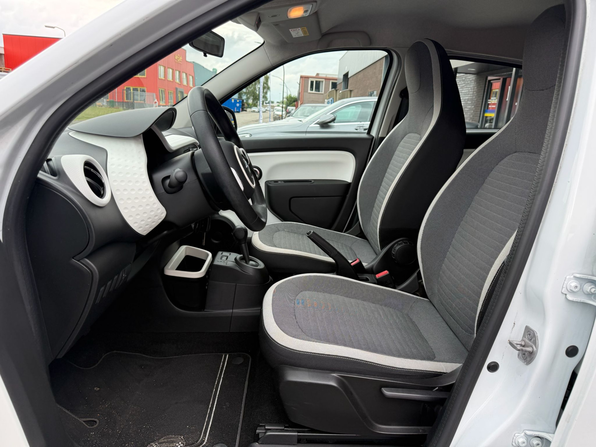 Renault Twingo 1.0 SCe Collection | 1E EIGENAAR | 3/6/12MND GARANTIE | AUTOMAAT | ELECRAMEN | BLUETOOTH | AIRCO