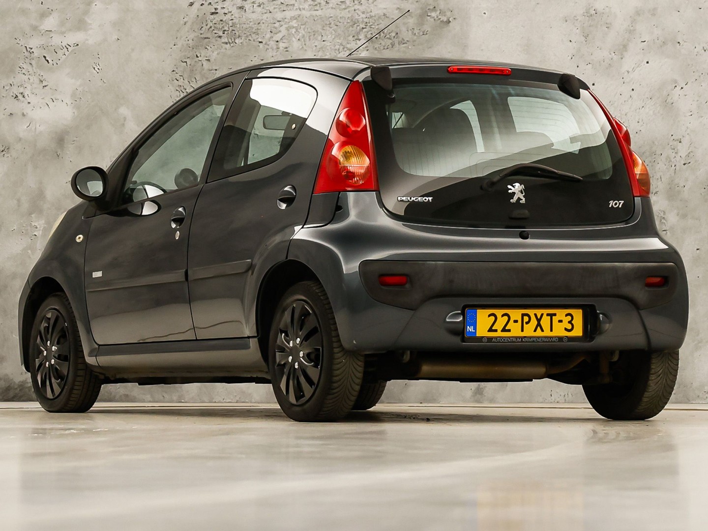 Peugeot 107 1.0-12V Sport (5 DEURS, AIRCO, TOERENTELLER, SPORTSTOELEN, RADIO, ELEK RAMEN, NIEUWE APK, NIEUWSTAAT)