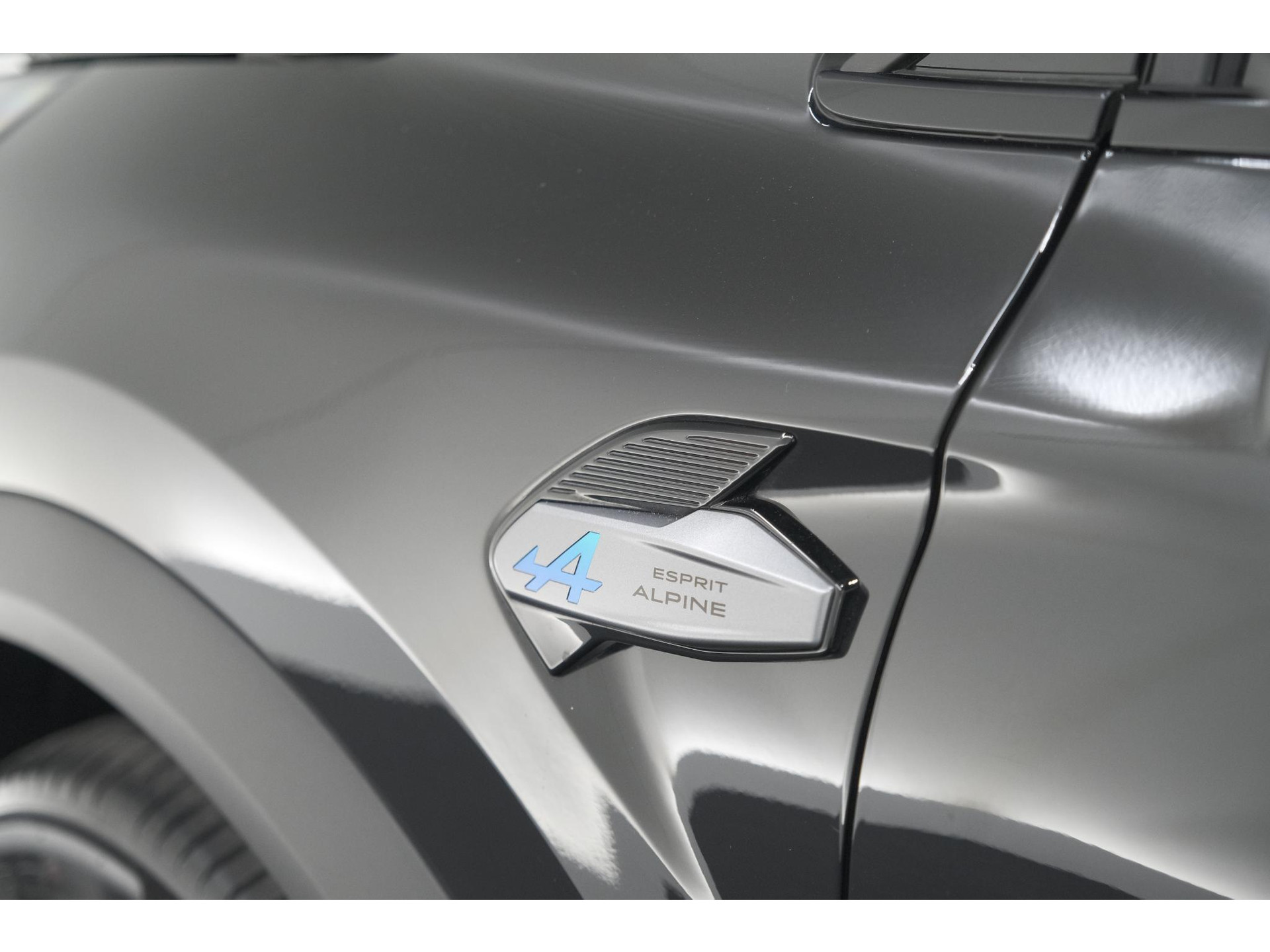 Renault Captur 1.8 E-Tech full hybrid 160 Esprit Alpine | 360 Camera | Adaptieve Cruise Control | Dodehoekdetectie | Stuurwielverwarming