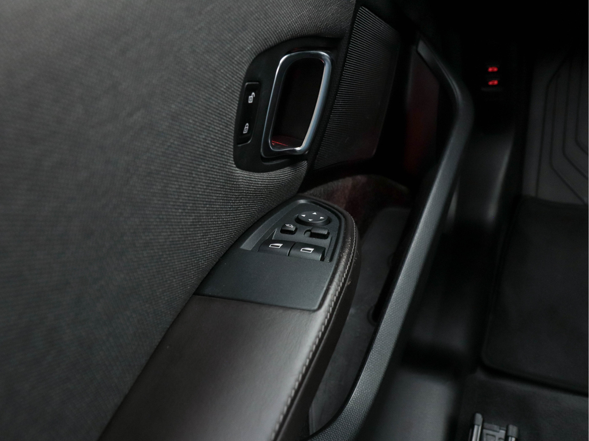 BMW i3 S 120Ah 42 kWh Edition Road (1 of 1000 !) [ 3-Fase ] {SOH-100%} (INCL-BTW ) Aut * HEAT-PUMP | LEATHER | NAVI-FULLMAP | HARMAN/KARDON-AUDIO | FULL-LED | KEYLESS | CAMERA | DAB | DIGI-COCKPIT | CRUISE | COMFORT-SEATS | CCS-FASTLOADER | 20"ALU*