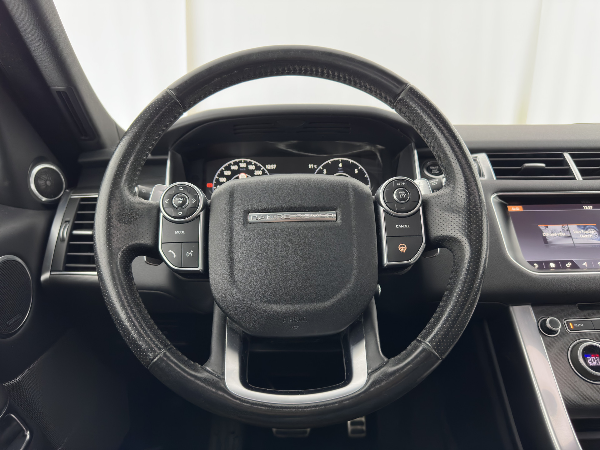 Land Rover Range Rover Sport 3.0 TDV6 HSE Dynamic Aut. *PANO | DIGI-COCKPIT | LEATHER | XENON | NAVI-FULLMAP | CAMERA | KEYLESS | AIR-SUSPENSION | ECC | PDC | HEATED-SPORTSEATS | AMBIENT-LIGHT | CARBON-INLAY | SHIFT-PADDLES | CRUISE |