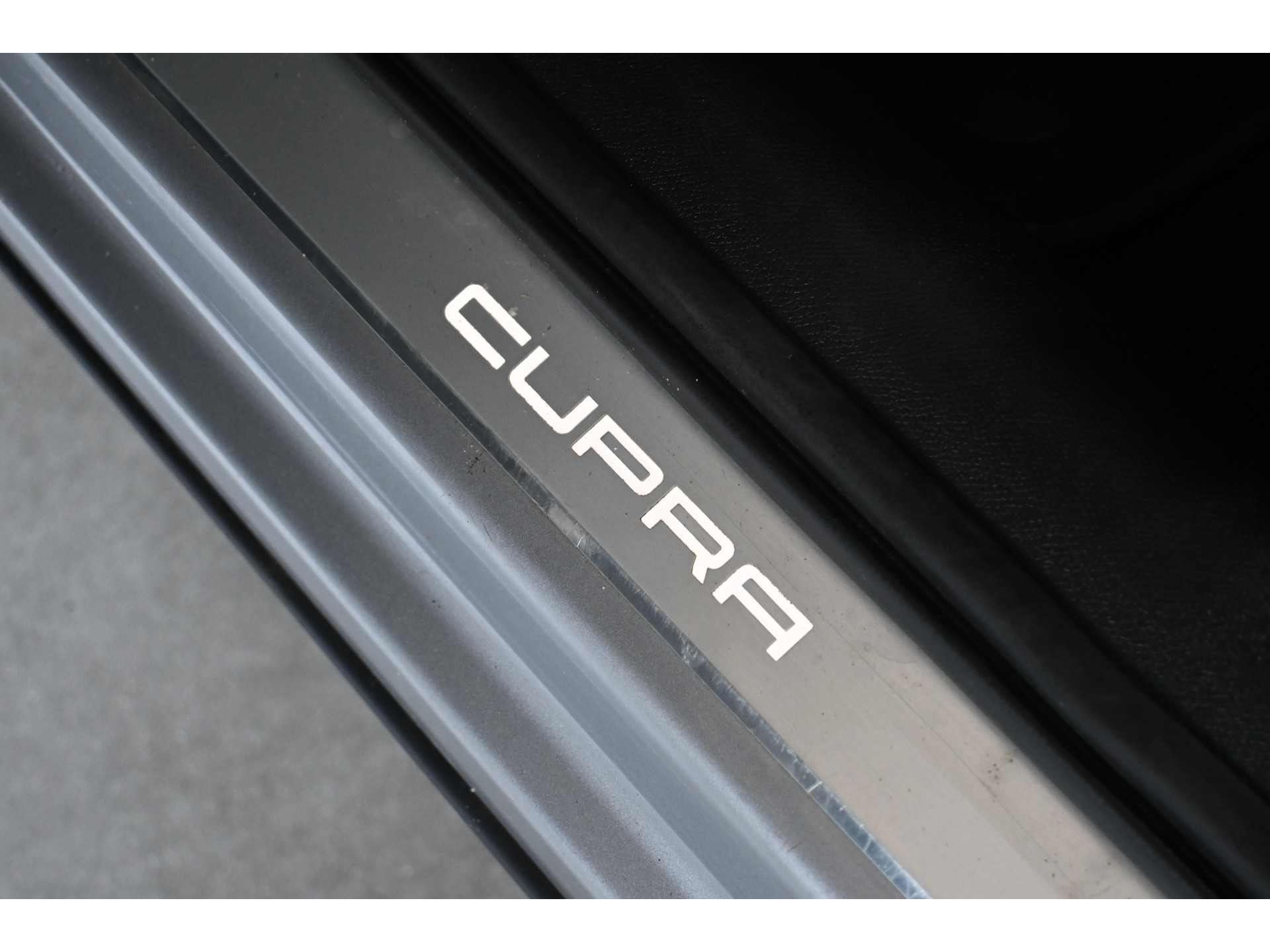 CUPRA Formentor 1.5 TSI Automaat Clima Adaptieve cruise Navigatie Apple carplay Trekhaak PDC Inruil mogelijk
