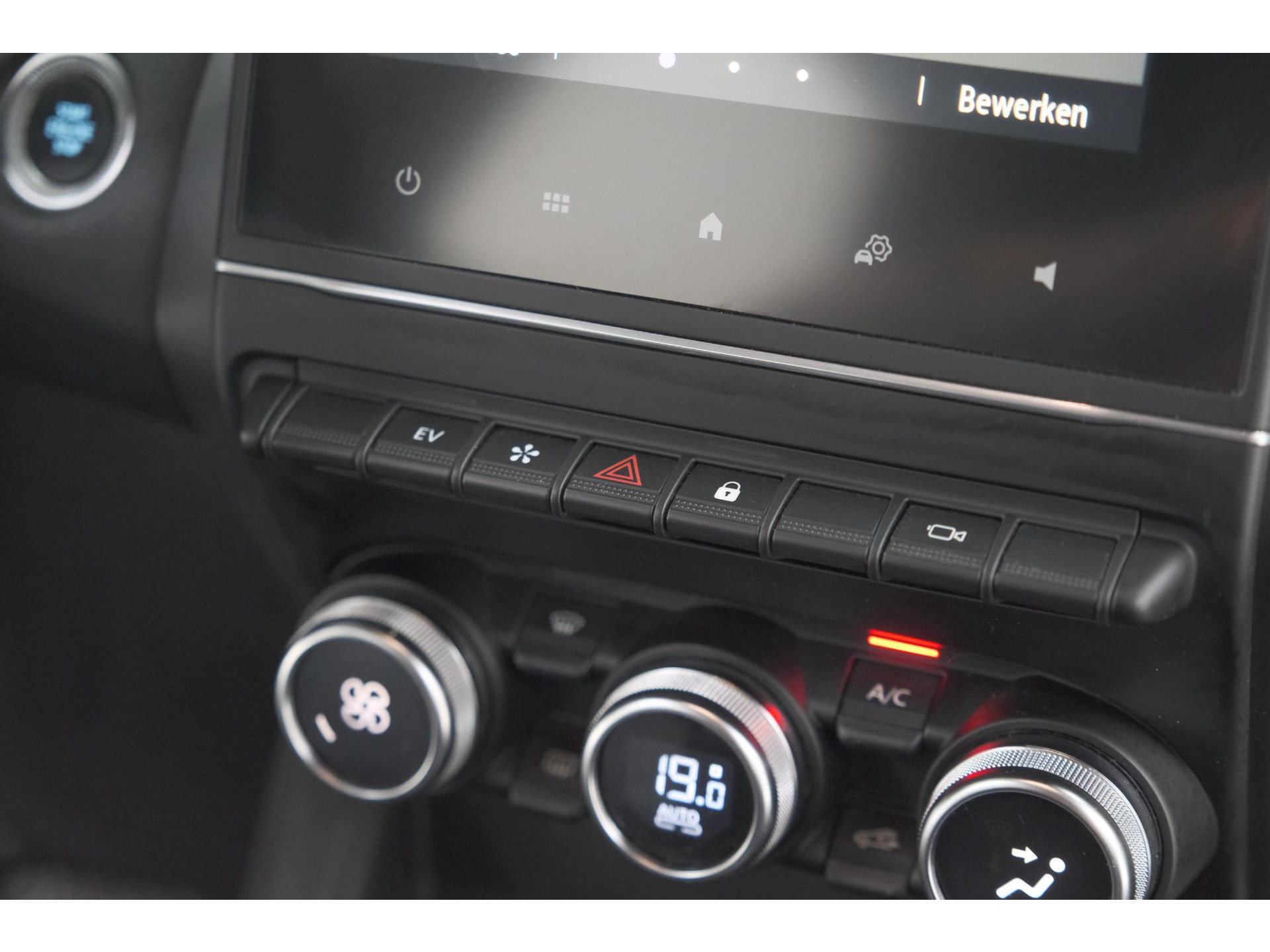 Renault Captur 1.6 E-Tech full hybrid 145 techno | Camera | Parkeersensoren | Climate control | Keyless