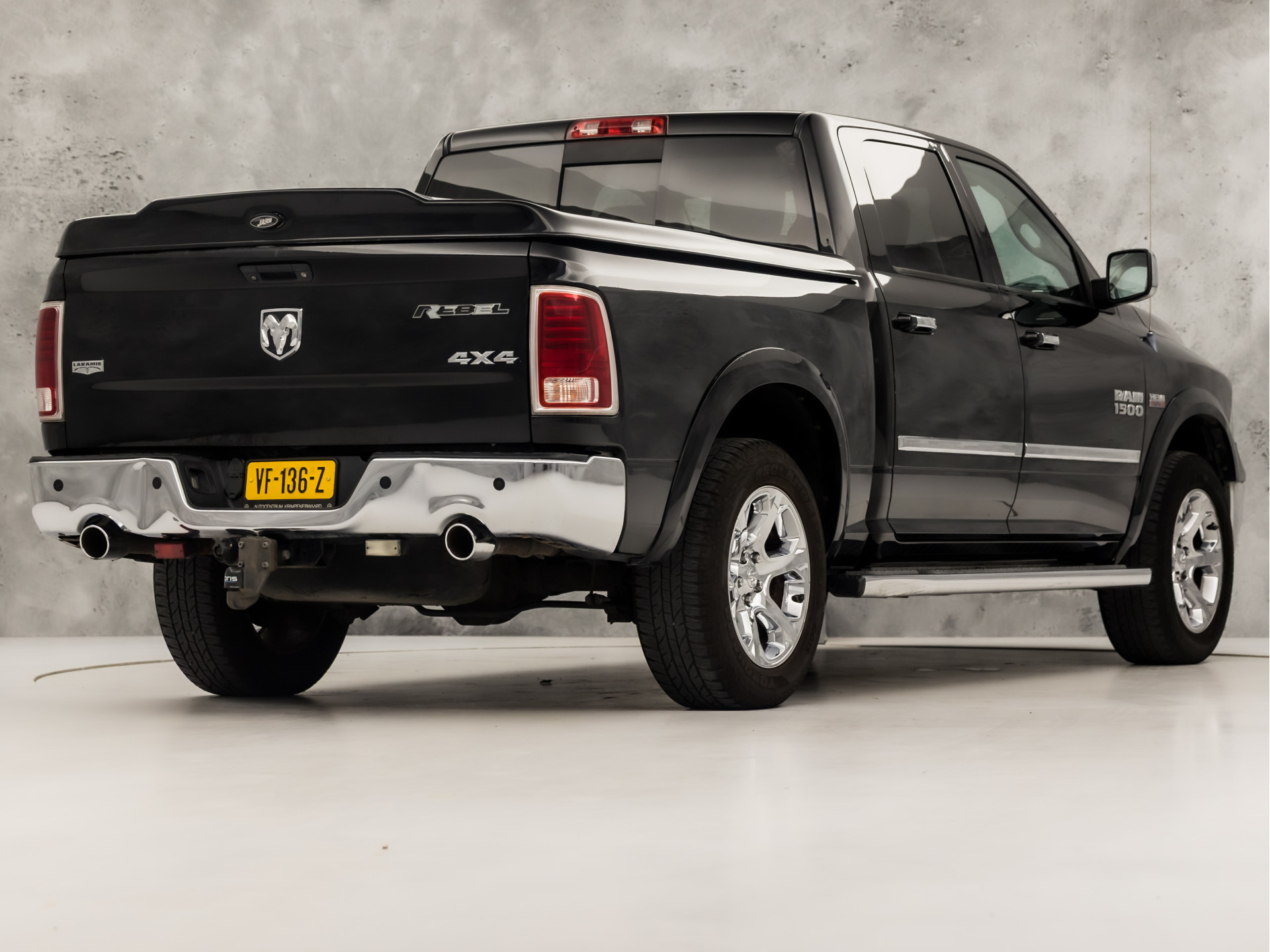 Dodge Ram 5.7 V8 4x4 Quad Cab 6'4 402Pk Automaat (MARGE, SCHUIFDAK, LUCHTVERING, STOELKOELING/VERWARMING, NAVIGATIE, CAMERA, LEDER, MEMORY SEATS, TREEPLANKEN, TREKHAAK, KEYLESS, GETINT GLAS, NIEUWE APK, NIEUWSTAAT)
