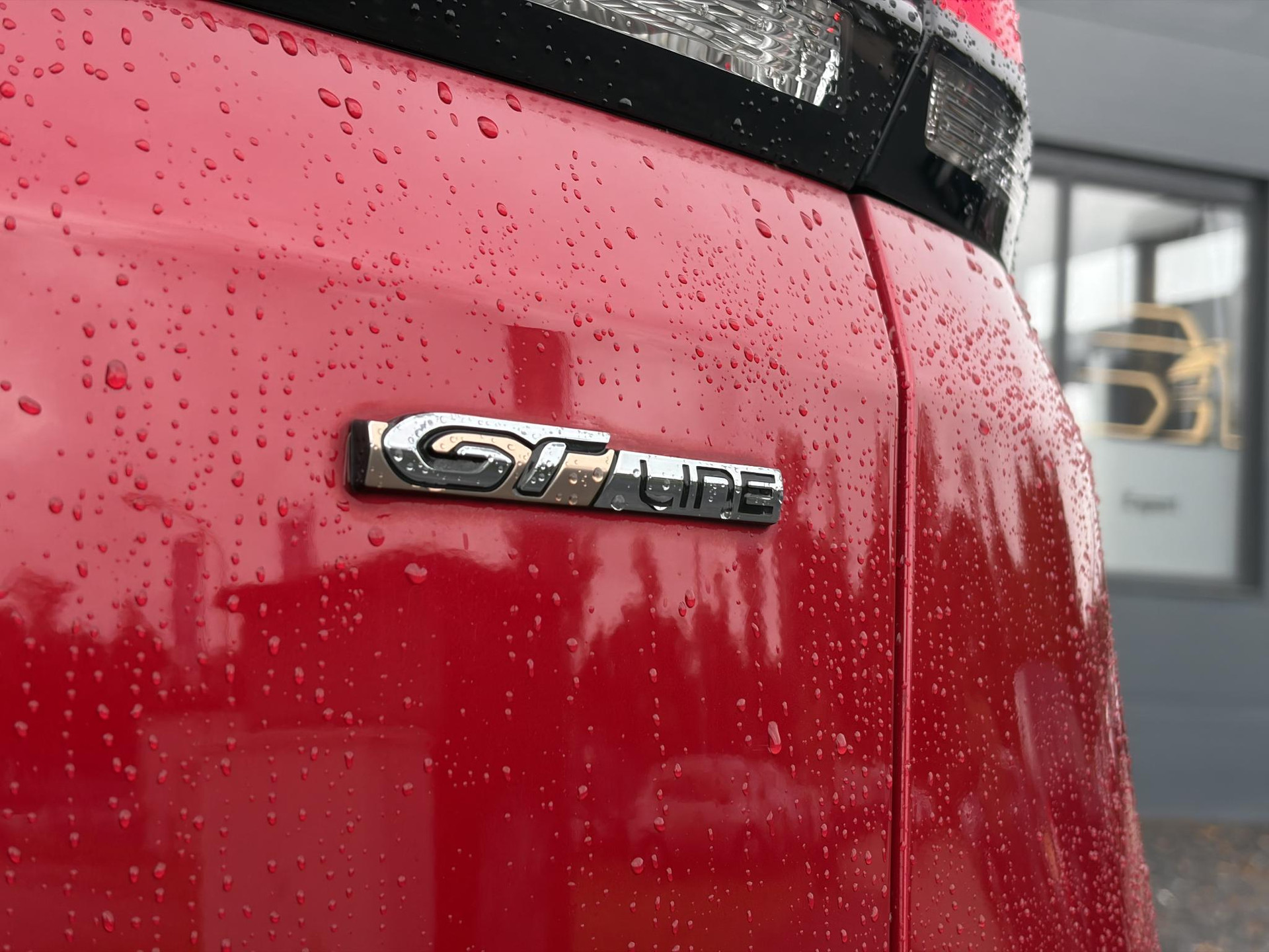 Peugeot 3008 1.2 PureTech GT Line ✓D-riem vv in 2026✓1e Eigenaar✓360 ° Camera✓Pano✓Massage stoel✓Draadloze telefoonlader✓Carplay✓Stoelvw✓Keyless✓Leder✓Navi✓Pdc V+A✓6 Bak✓Dealer Onderhouden✓Rijstrooksensor✓Dodehoeksensor✓19'' Lmv✓N.A.P✓Apk tot 09-2027
