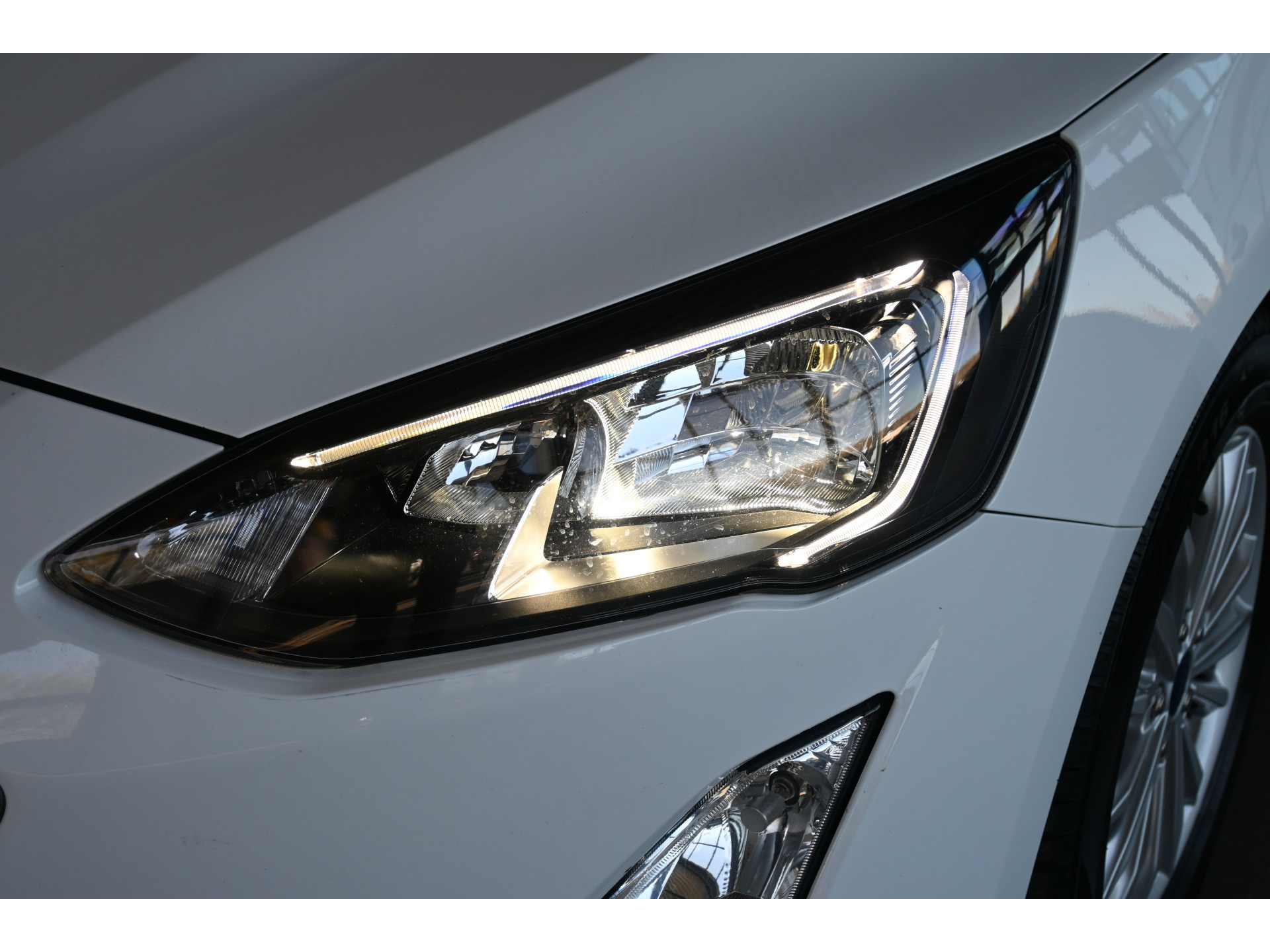 Ford Focus Wagon 1.0 EcoBoost Titanium X Business Clima Navigatie LED 1e Eigenaar Rijklaarprijs! Inruil Mogelijk!