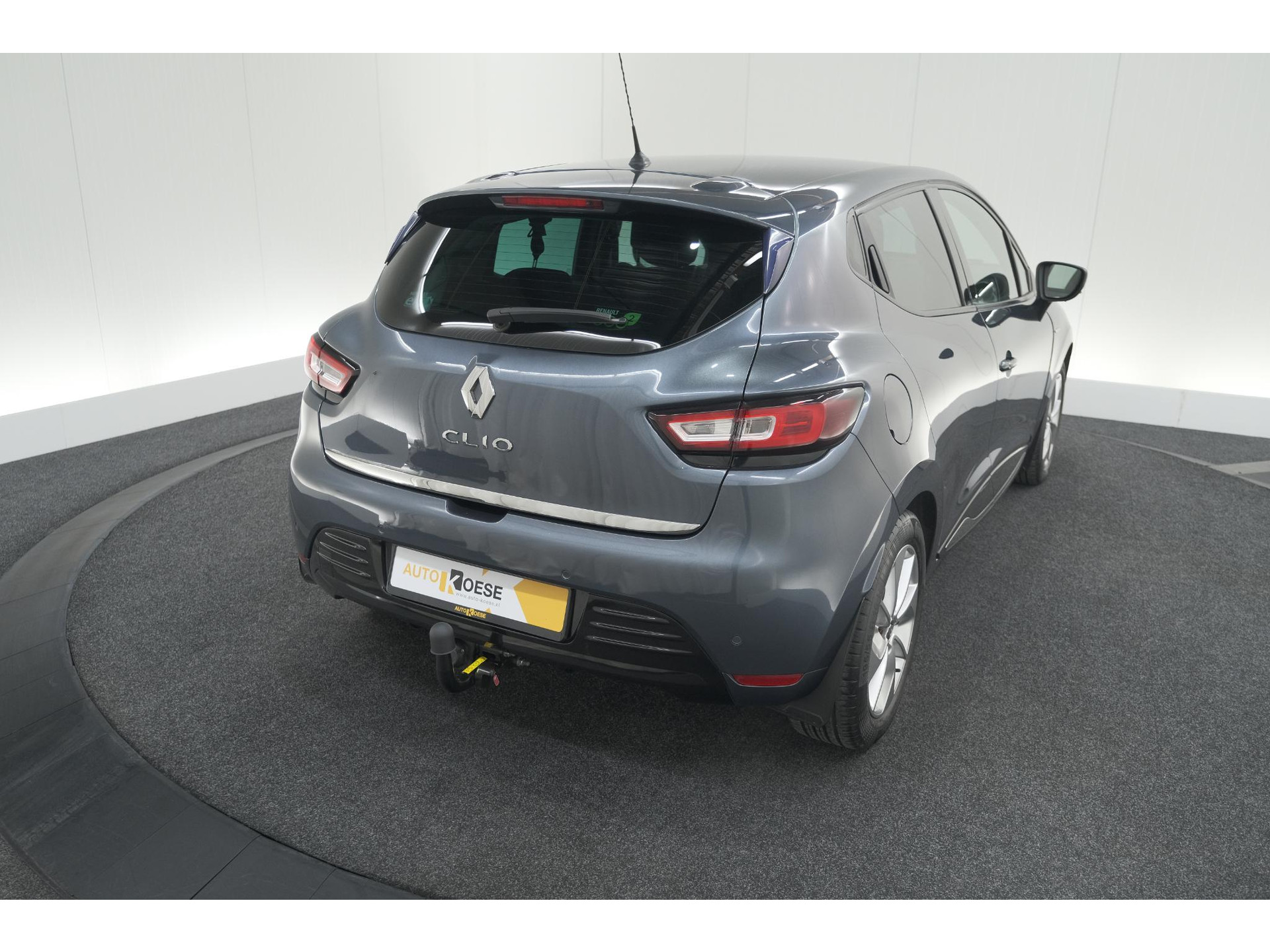 Renault Clio 1.2 Limited | Trekhaak | Navigatie | Parkeersensoren | Climate Control