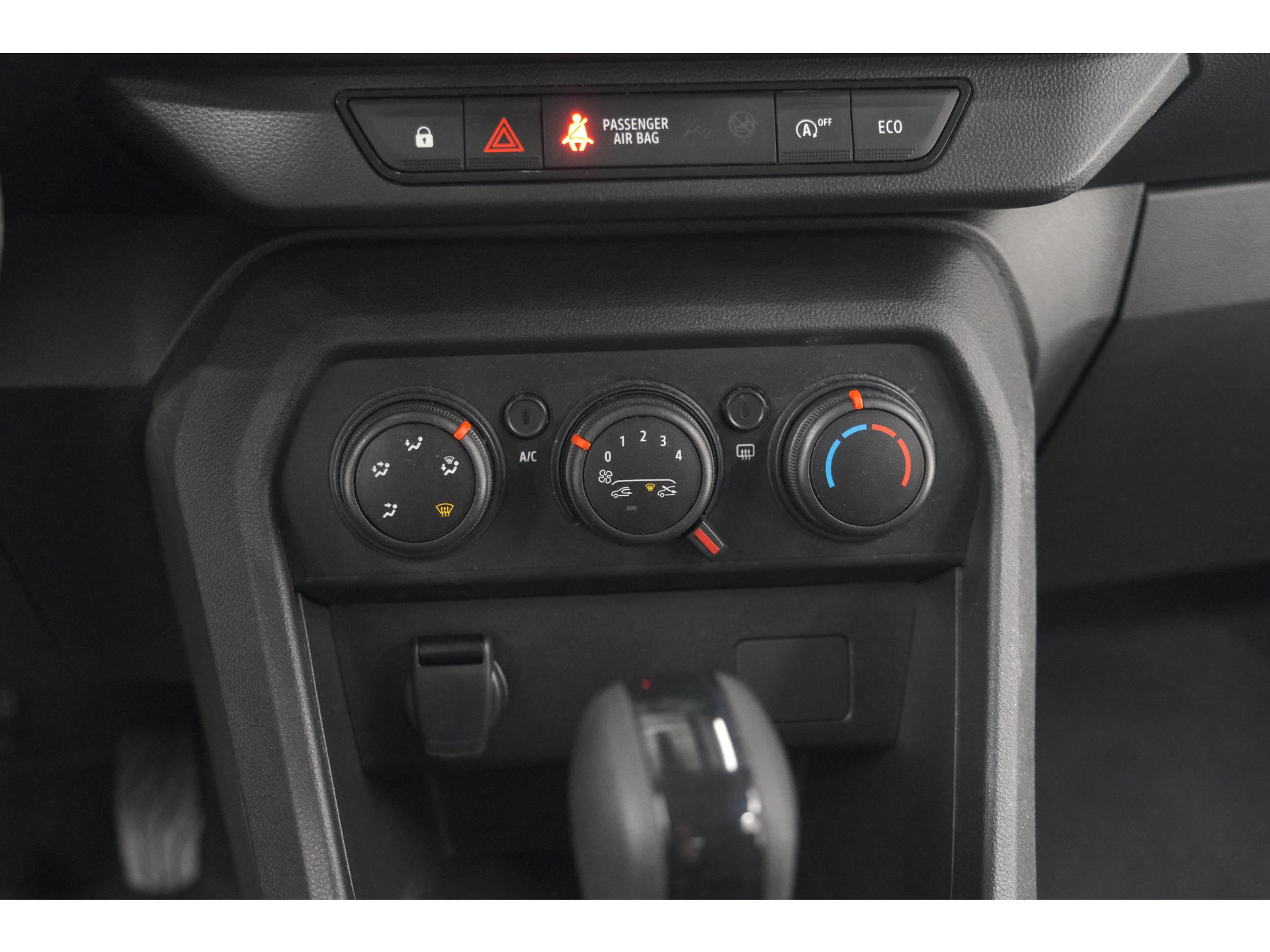 Dacia Sandero TCe 90 CVT Expression | AUTOMAAT | Parkeersensoren | Apple Carplay | Cruise Control