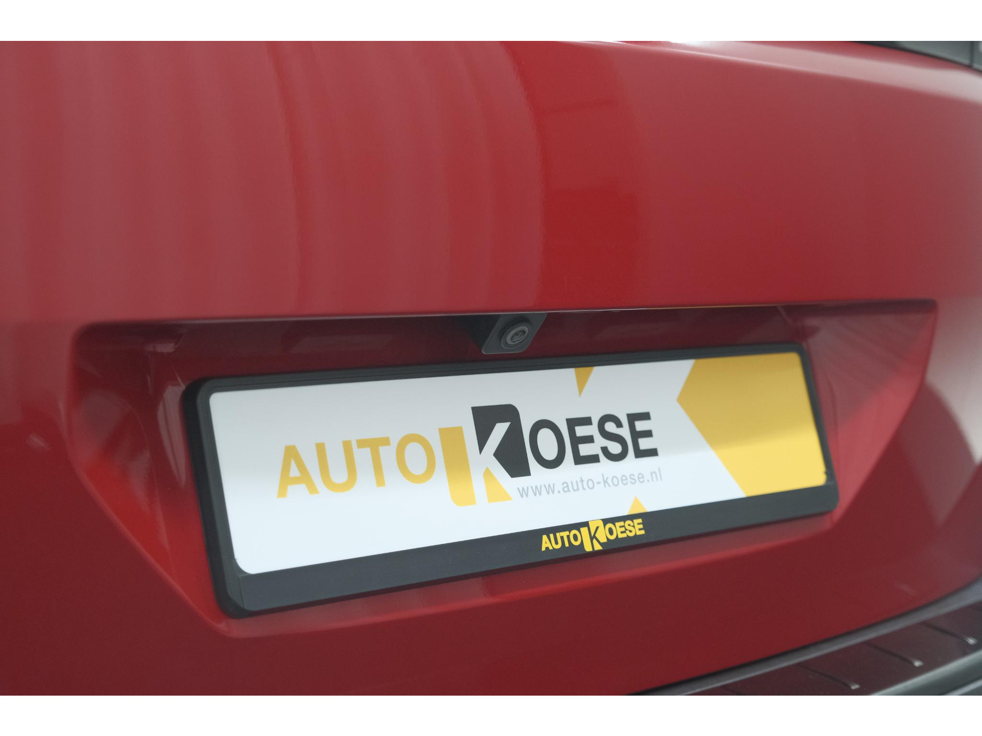 Peugeot 5008 PureTech 130 EAT8 GT Black Pack | Elektrische Kofferklep | Camera | Adaptieve Cruise Control | Dodehoekdetectie
