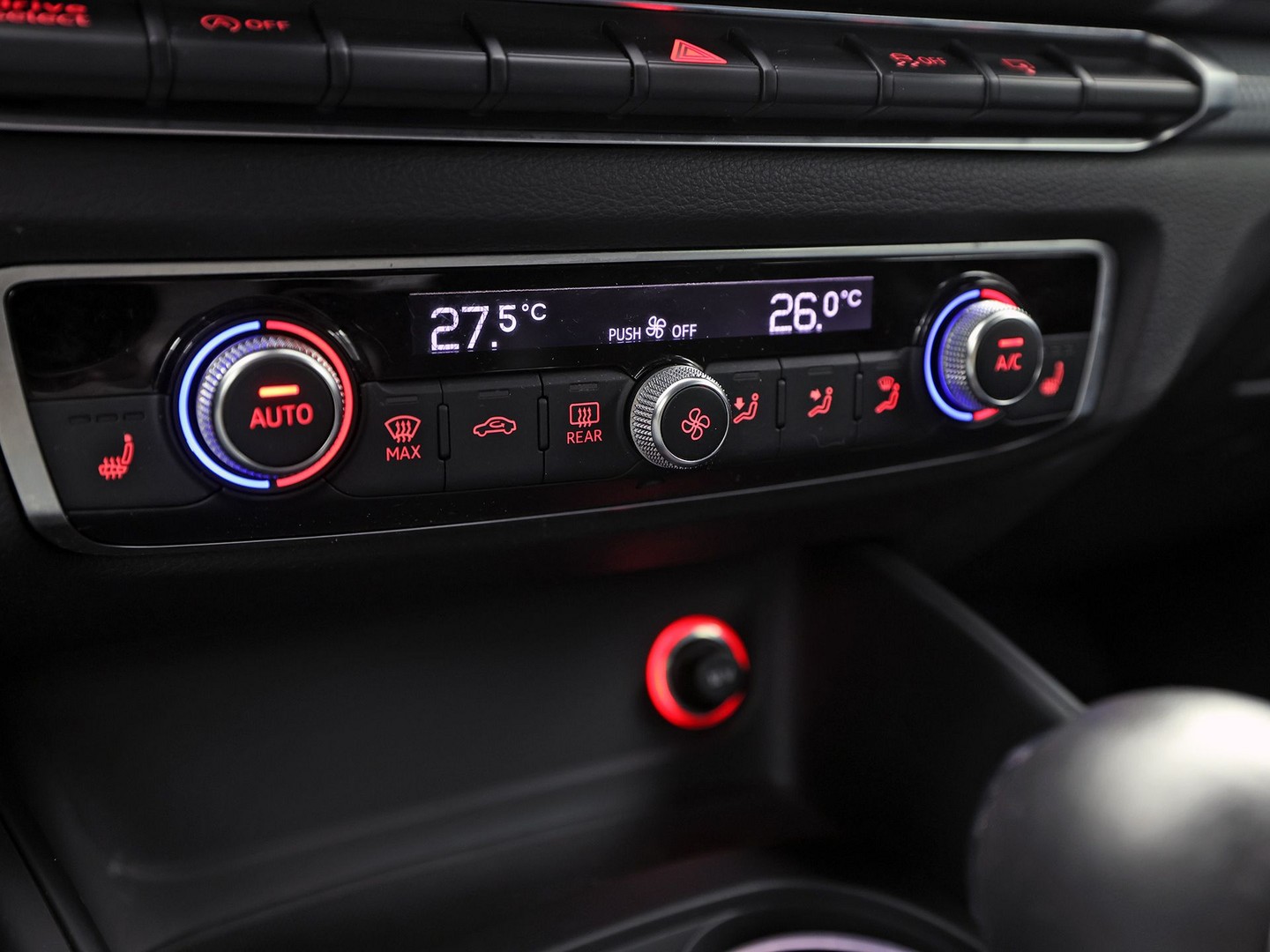 Audi A3 Sportback 1.4 TFSI S-Line Sport Automaat (NAVIGATIE, CLIMATE, LEDER/ALCANTARA, KEYLESS, SPORTSTOELEN, STOELVERWARMING, GETINT GLAS, CRUISE, NIEUWSTAAT)