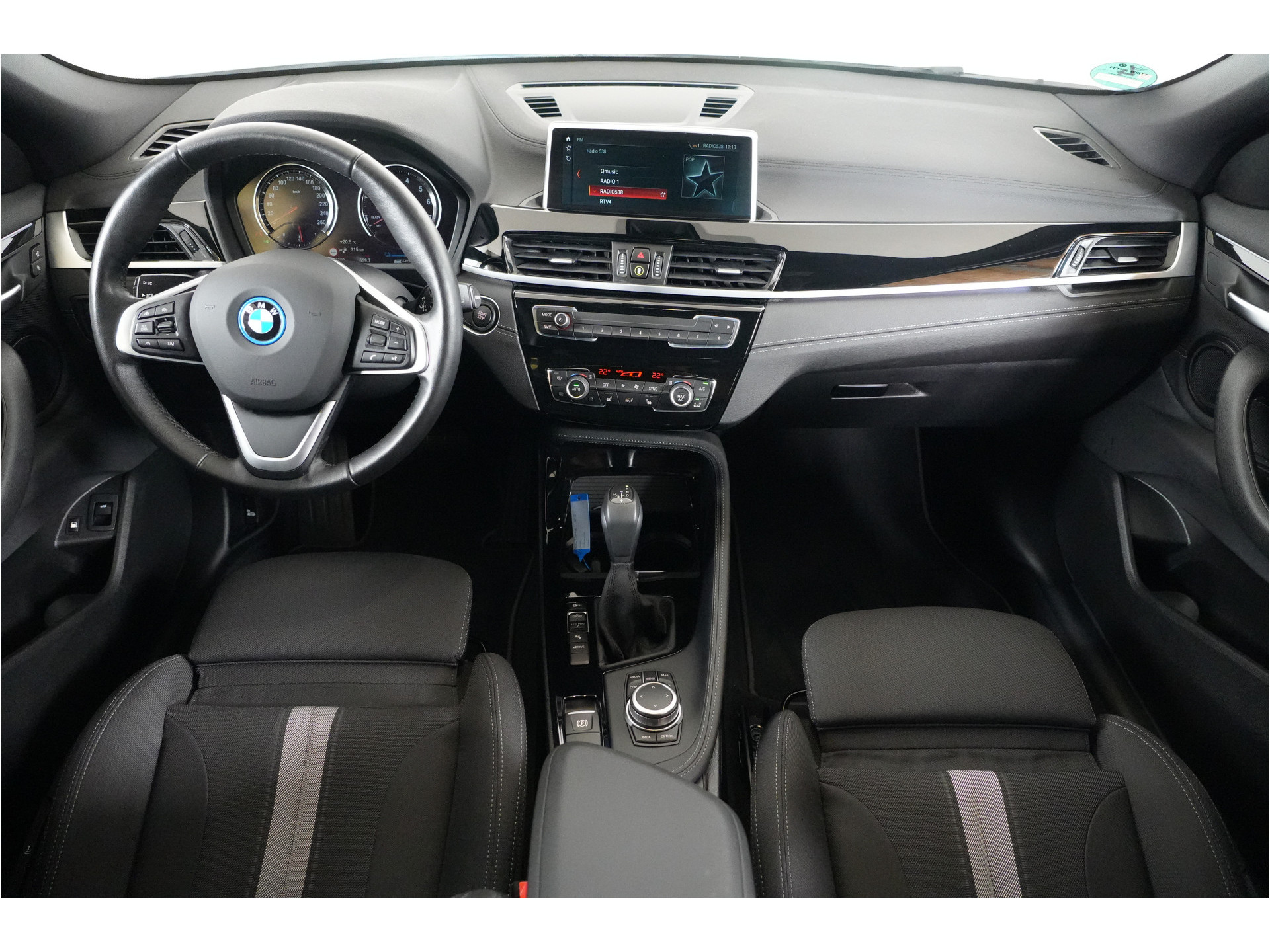 BMW X2 xDrive25e PHEV 220 pk | SOH 92% | M Sport int. | Adaptive Cruise  | Camera |