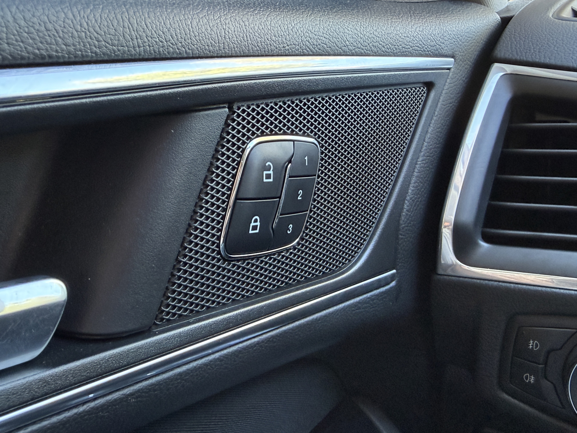 Ford S-Max 1.5 Titanium 7p. | Stoel/stuur verwarming | Trekhaak | Apple Carplay
