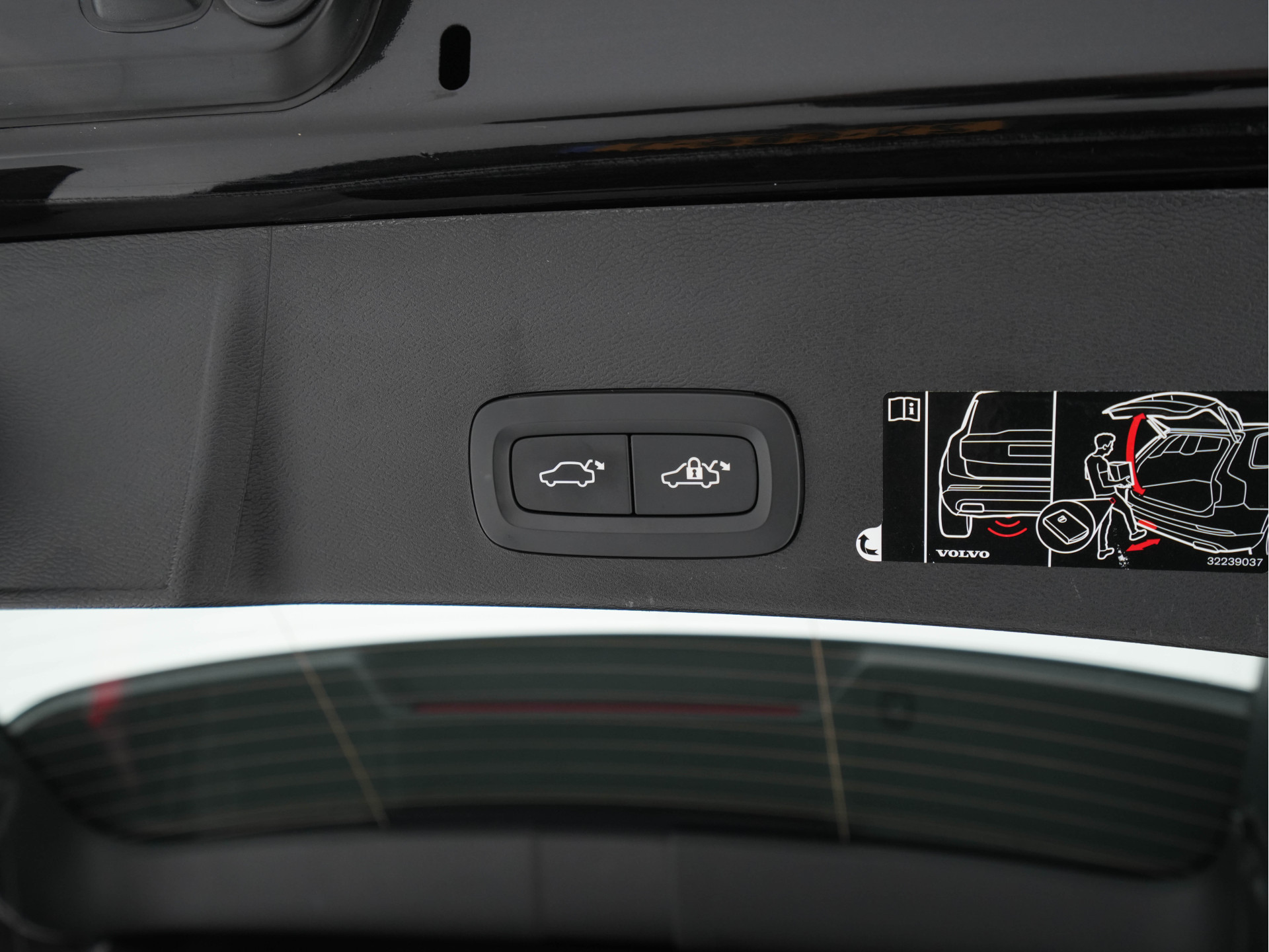 Volvo XC40 1.5 T5 Recharge Business Pro ( PLUG-IN ) (INCL-BTW) *AUT | NAVI-FULLMAP | DIGI-COCKPIT | CLIMA | KEYLESS | DAB | HEATED-SPORTSEATS | FULL-LED | ADAPTIVE-CRUISE | CAMERA | 18'' ALU*