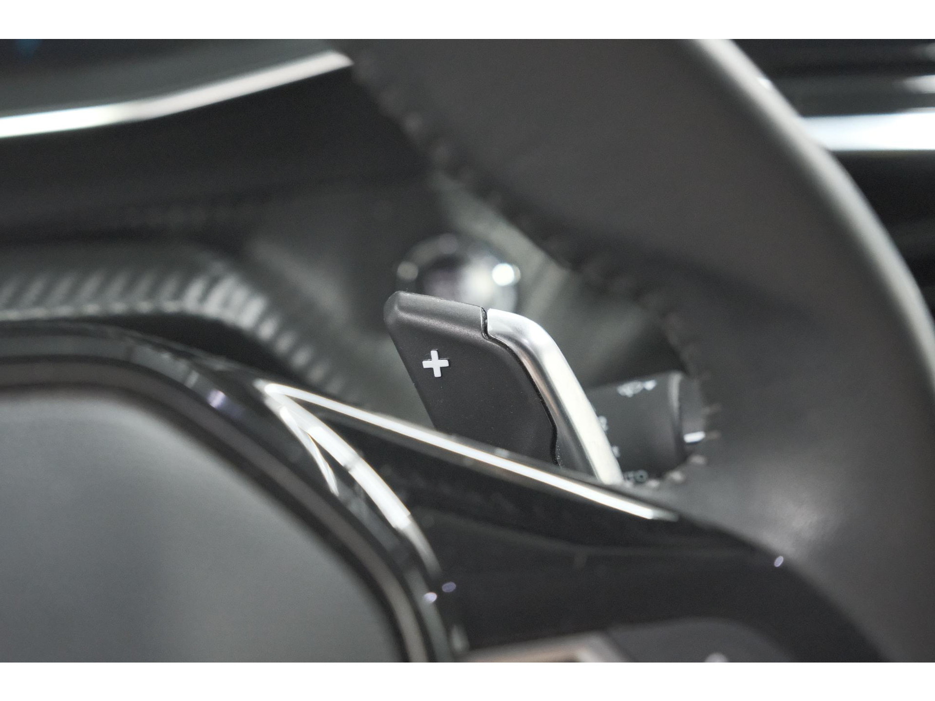 Peugeot 2008 PureTech 130 EAT8 Allure | Trekhaak Afneembaar | Camera | Navigatie | Parkeersensoren