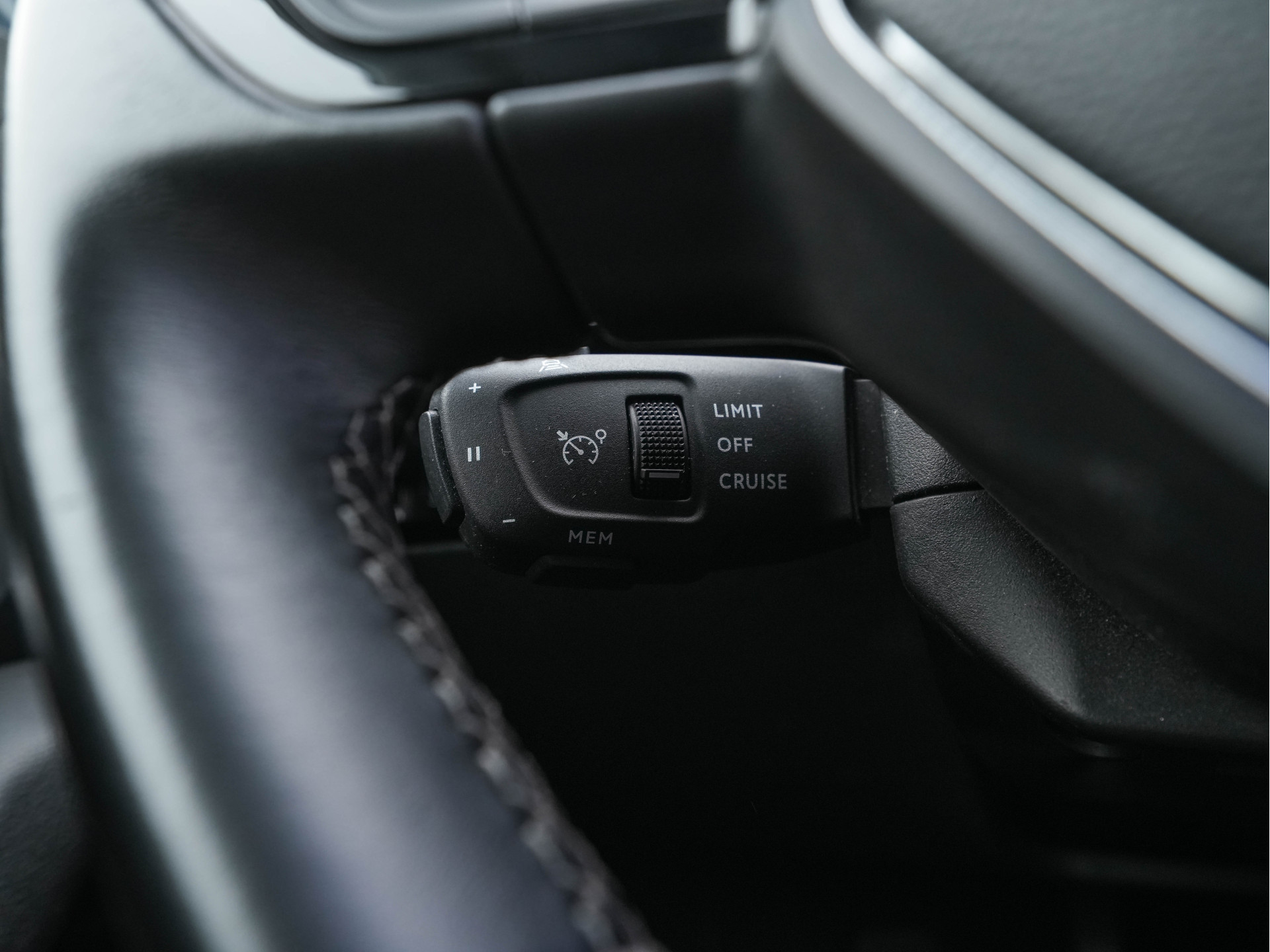 Peugeot 508 SW 1.5 BlueHDI Blue Lease Active Avantage (INCL-BTW) *NAVI-FULLMAP | DIGI-COCKPIT | LANE-ASSIST | SPORT-SEATS | PRIVACY-GLASS | CAMERA | DAB | KEYLESS | ECC | CARBON-INLAY | PDC | CRUISE | 19"ALU*