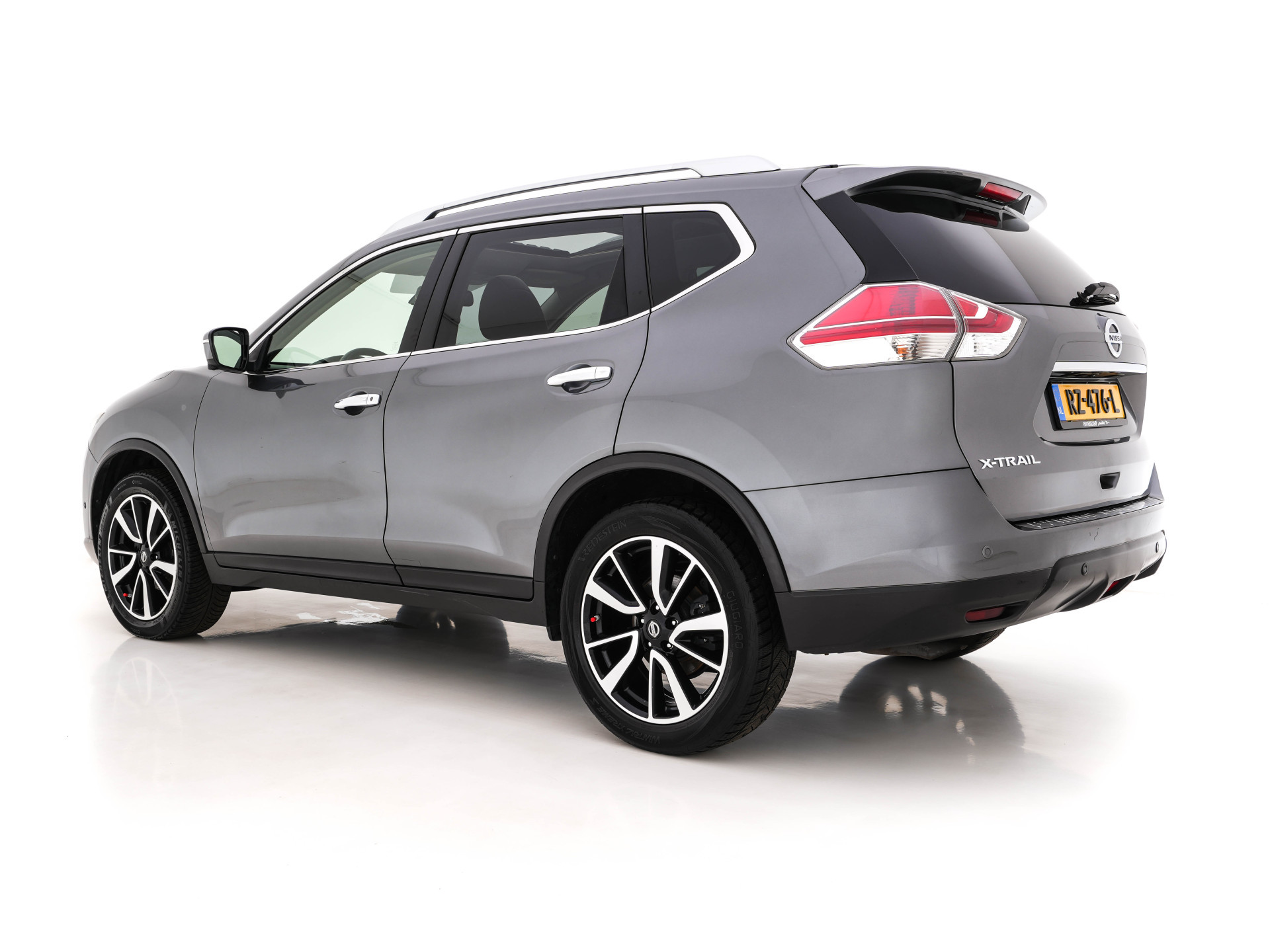 Nissan X-Trail 1.6 dCi Tekna (INCL-BTW) Aut. *PANO | LEATHER | FULL-LED | TOP-VIEW | JBL-AUDIO | BLINDSPOT | KEYLESS | HEATED-COMFORTSEATS | NAVI-FULLMAP | CARPLAY | PRIVACY-GLASS | 19''ALU*