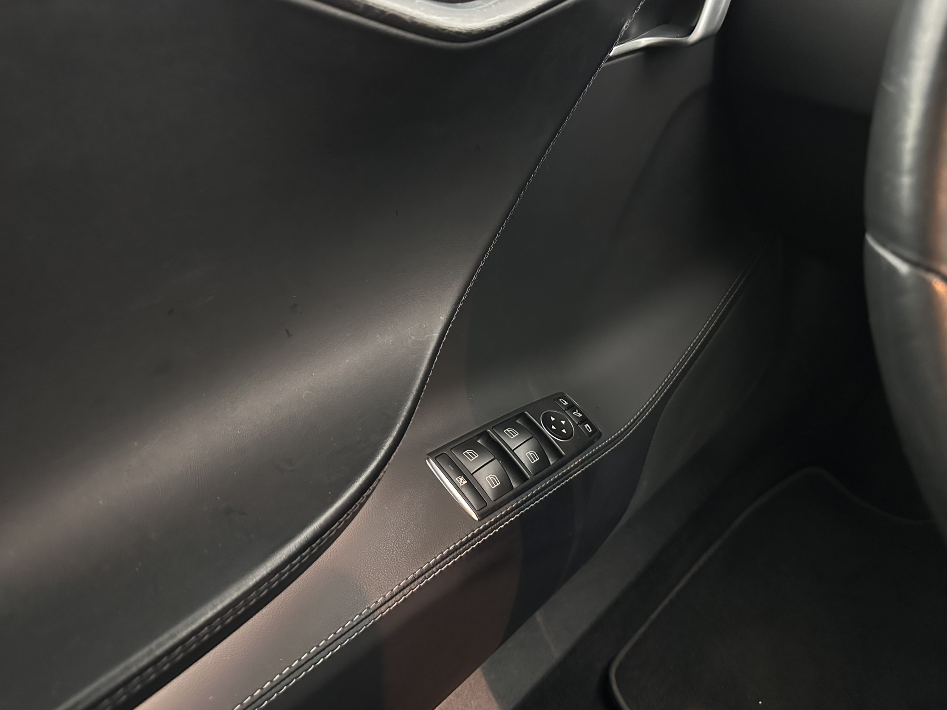 Tesla Model S 75D Base AWD [ 3-Fase-17kW ] {SOH-85%} (INCL-BTW) Aut. *PANO-WINDOW | LEATHER | AIR-SUSPENION | FULL-LED | NAVI-FULLMAP | KEYLESS | MEMORY-PACK | HEATED-COMFORTSEATS | DIGI-COCKPIT | CARBON-INLAY | AUTO-PILOT | 19"ALU*