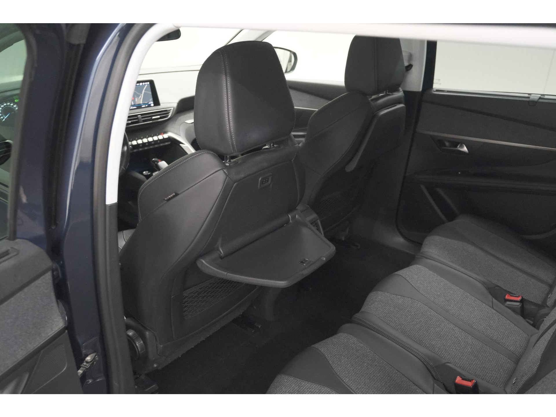 Peugeot 5008 PureTech 130 EAT8 Crossway | Trekhaak | Camera | Navigatie | Apple Carplay
