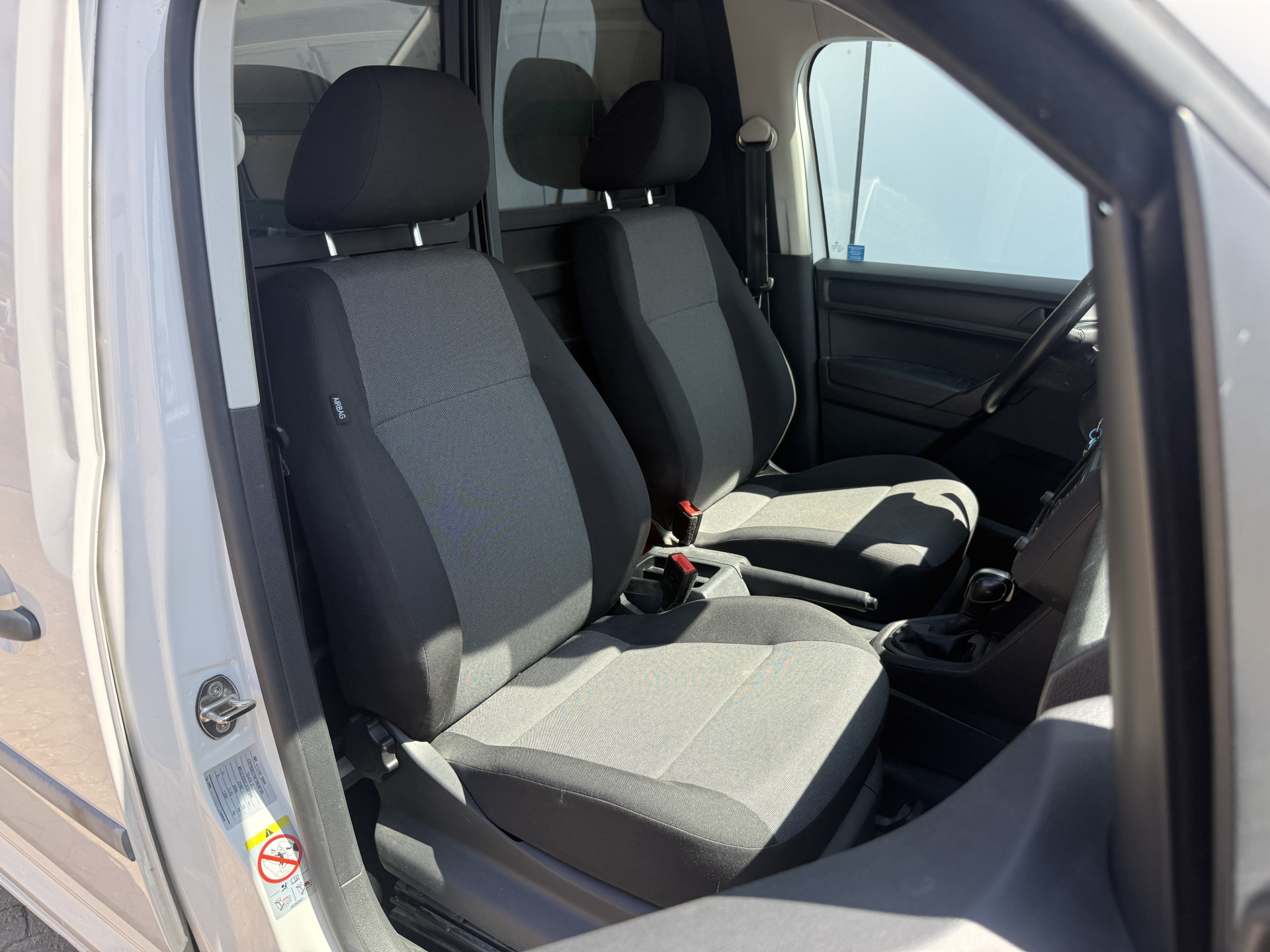 Volkswagen e-Caddy 37kWh 113PK L2H1 Elektrisch Caddy ABT Maxi 37,3kWh 159km WLTP Trekhaak Airco Stoelverwarming Parkeersensoren