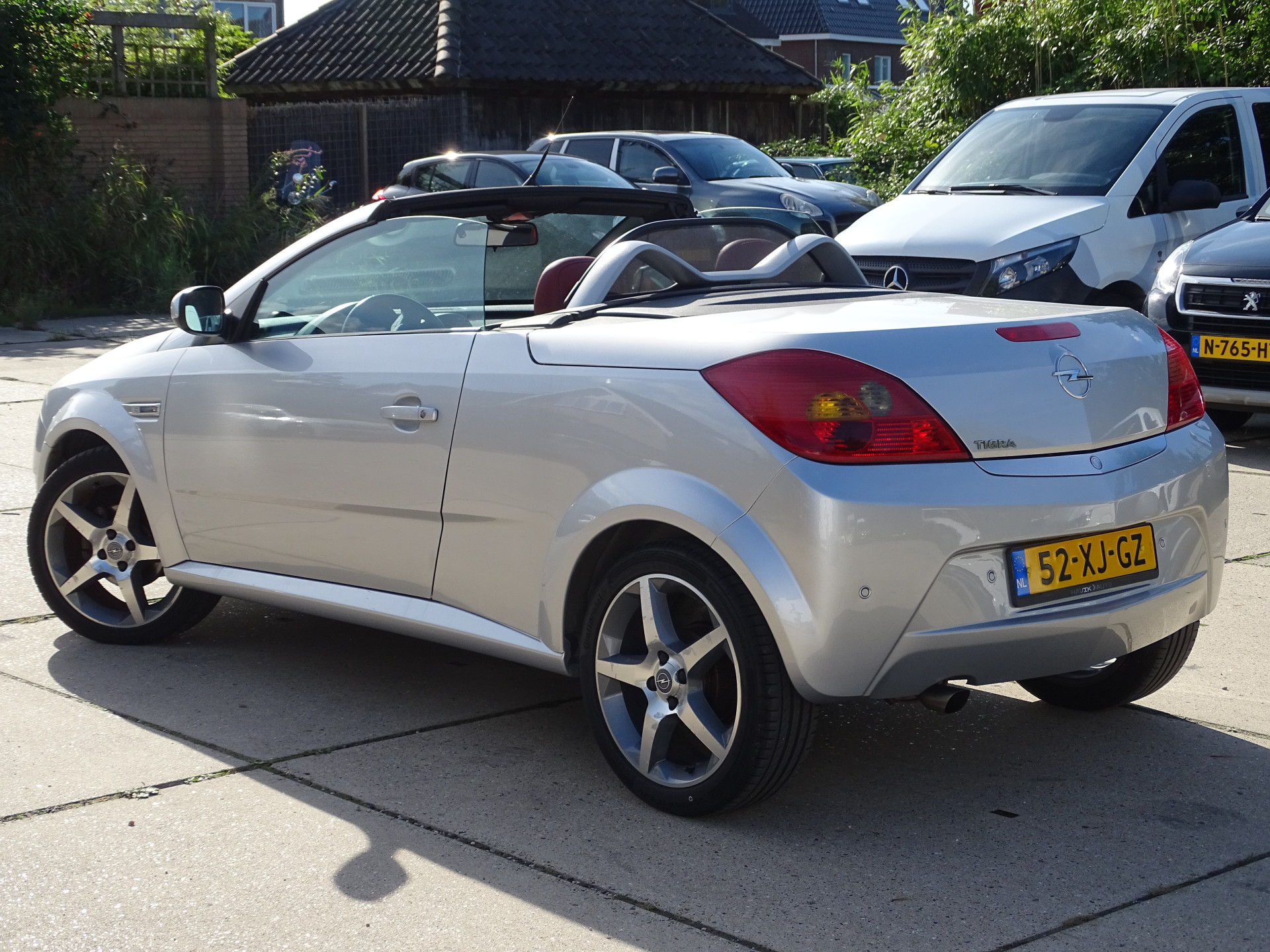 Opel Tigra TwinTop hardtop cabriolet 1.4-16V Temptation