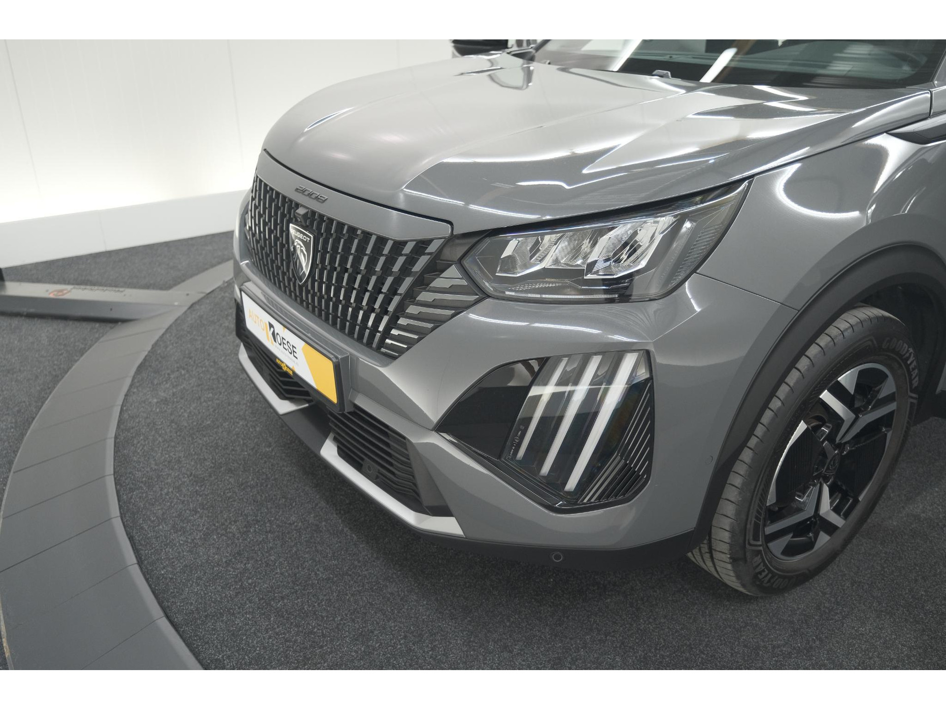 Peugeot 2008 PureTech 130 EAT8 Allure | 360 Camera | Adaptieve Cruise Control | Navigatie